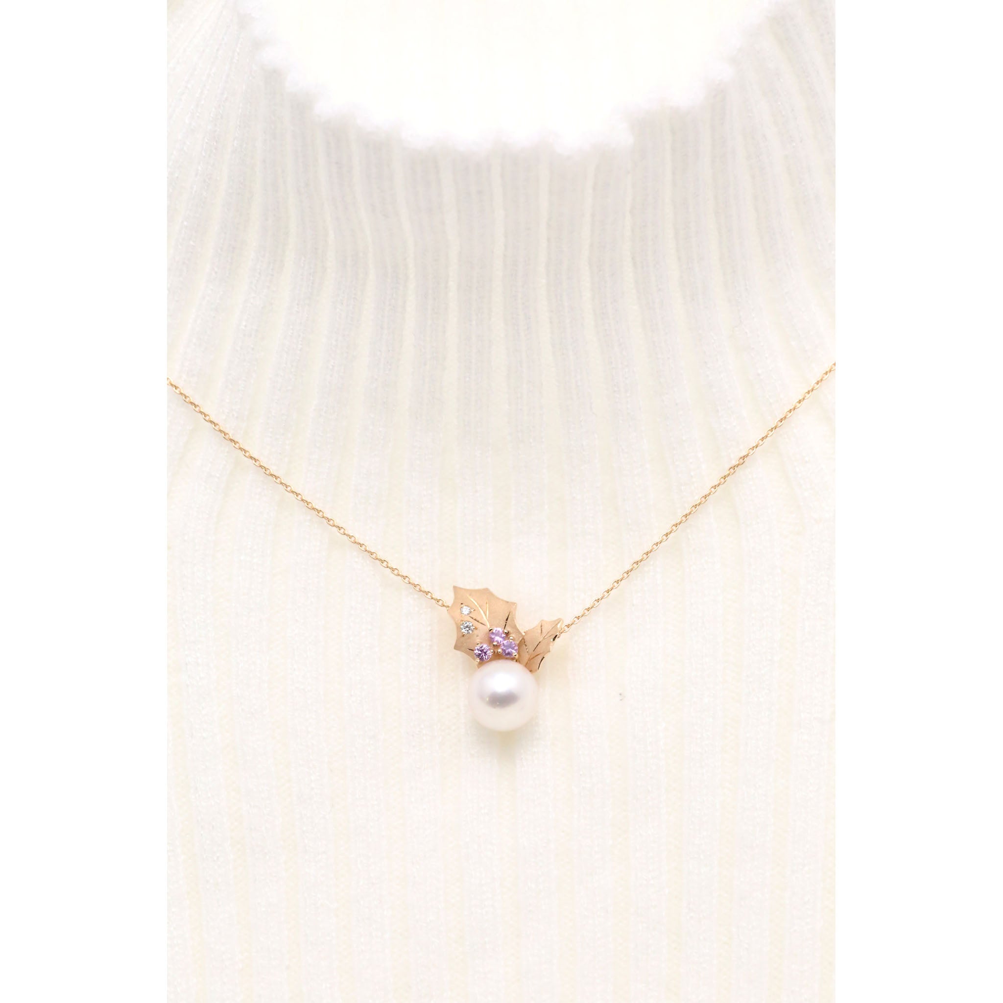 パール/ピンクサファイア K18ネックレス(アコヤ真珠/8mm/ヒイラギモチーフ/6月誕生石/鑑別書付)《25V00404》