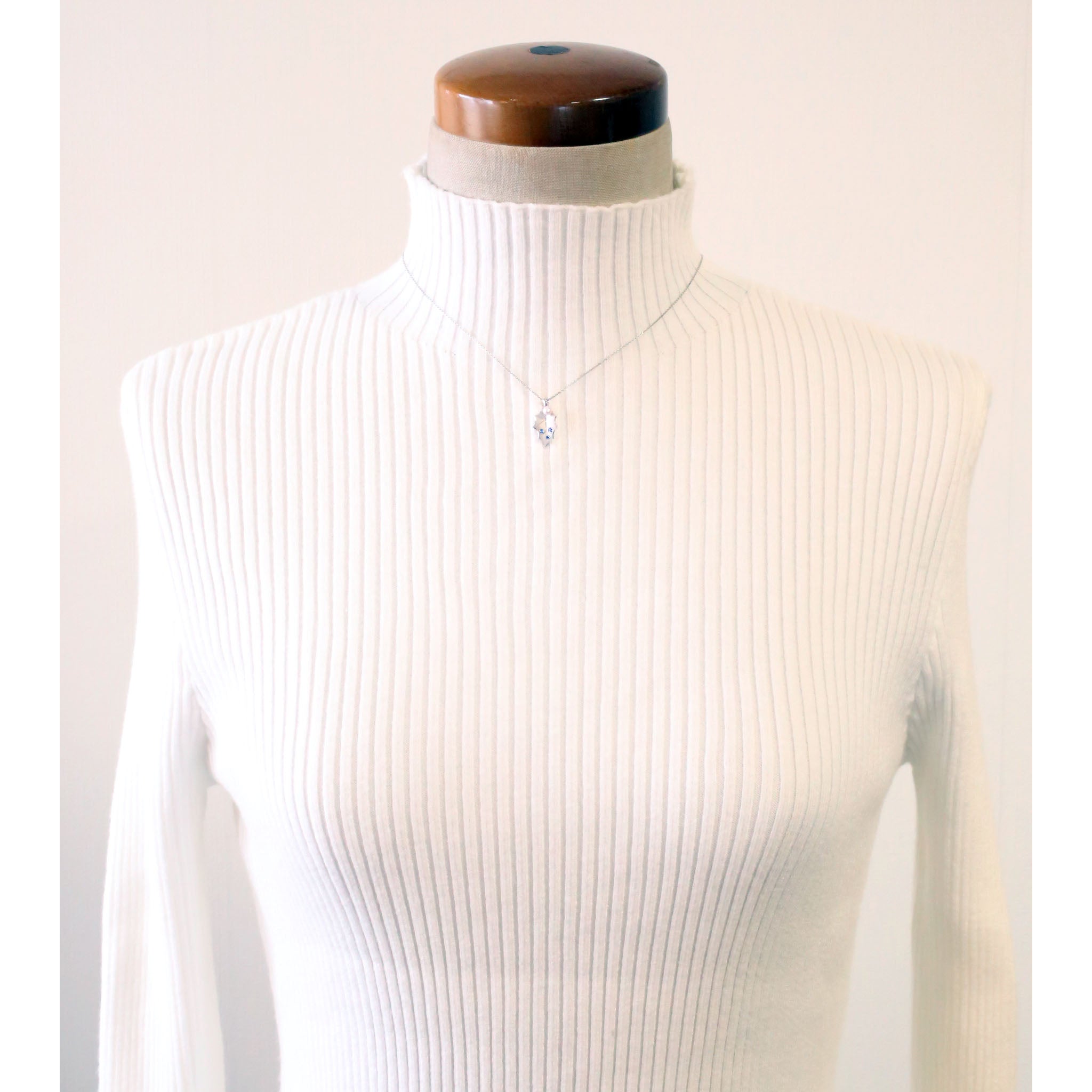 パール/サファイア プラチナネックレス(アコヤ真珠/ヒイラギモチーフ/6月誕生石)《25V00408》