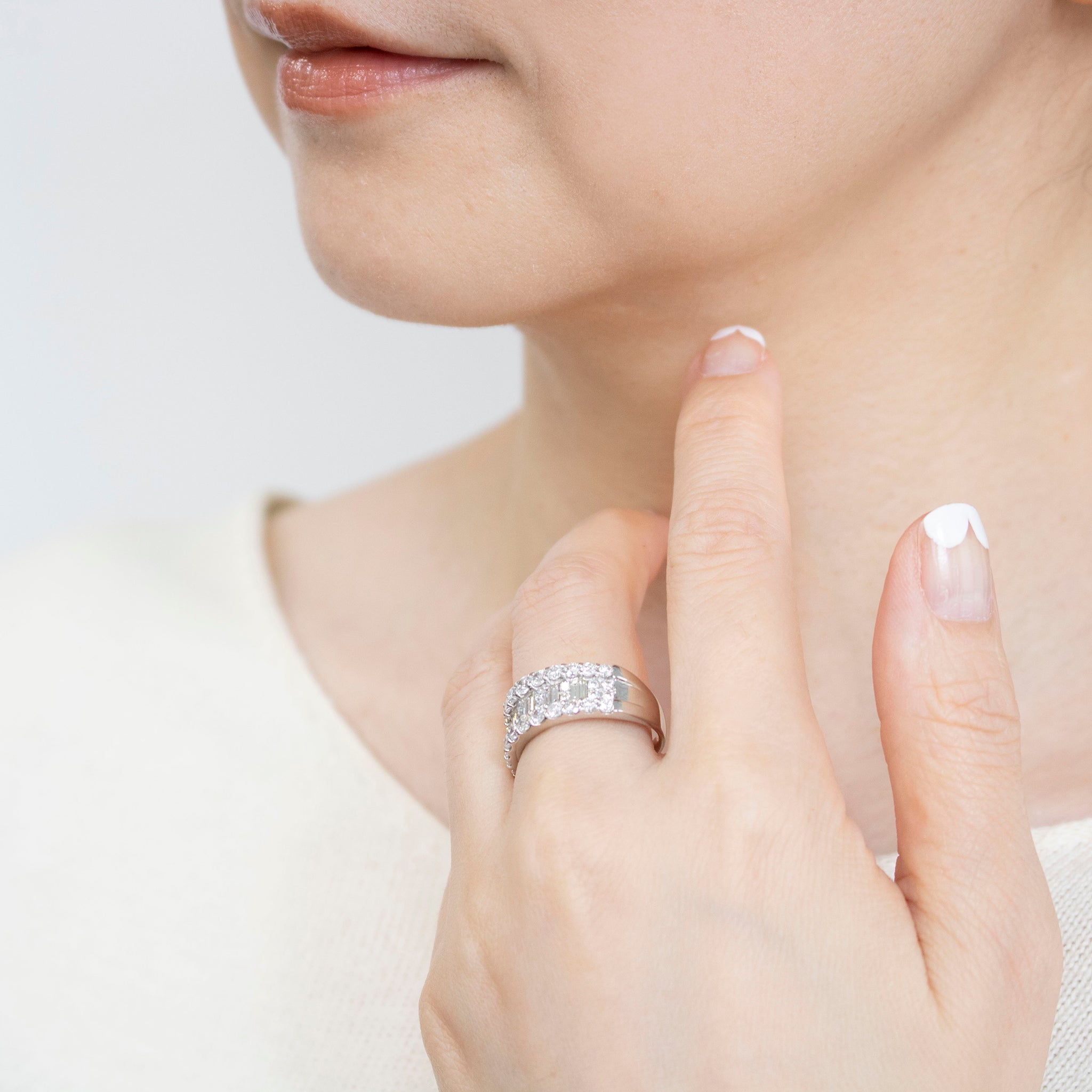 ダイヤモンド プラチナリング(計1.5カラット/4月誕生石/鑑別書付)《25V00603》