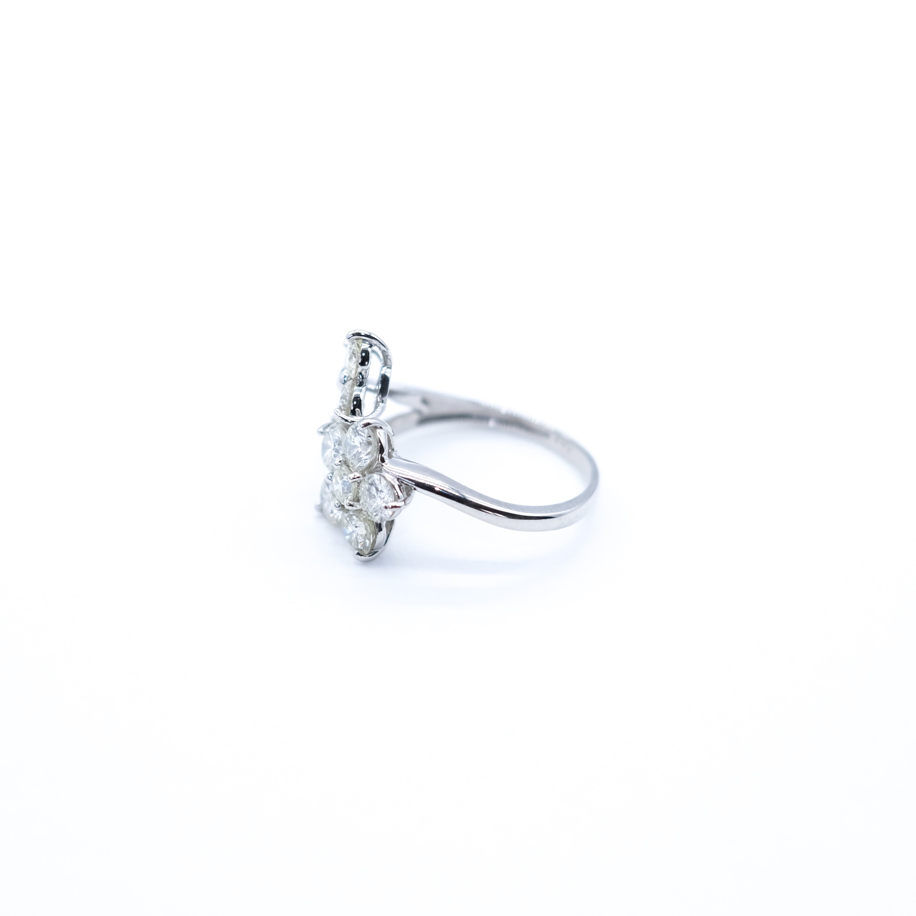 【限定5点】ダイヤモンド プラチナリング(計2.0カラット/イエロー系/フラワーモチーフ/4月誕生石/鑑別書付)《25V00604》