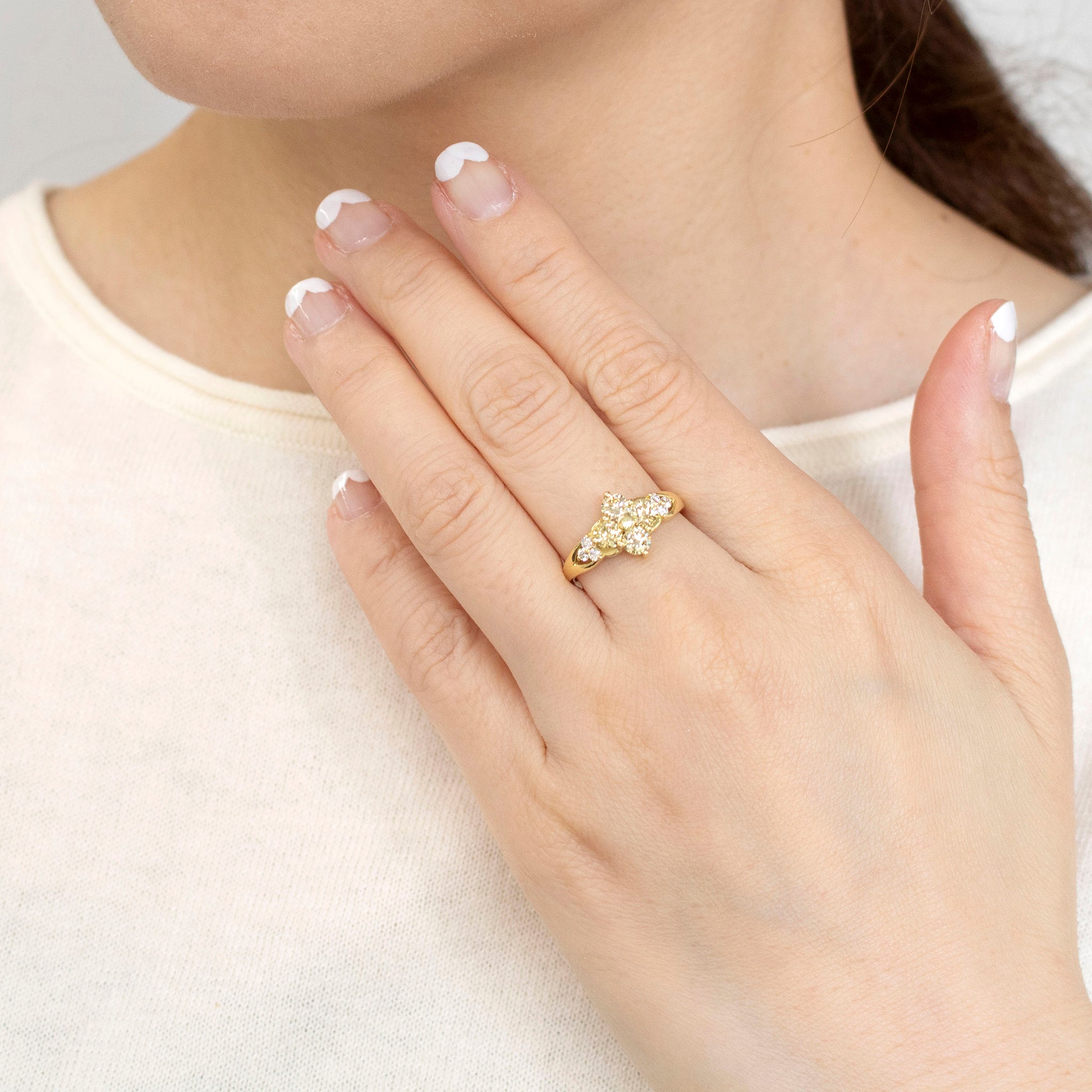 【限定3点】ダイヤモンド K18リング(計1.0カラット/イエロー系/フラワーモチーフ/4月誕生石/鑑別書付)《25V00607》