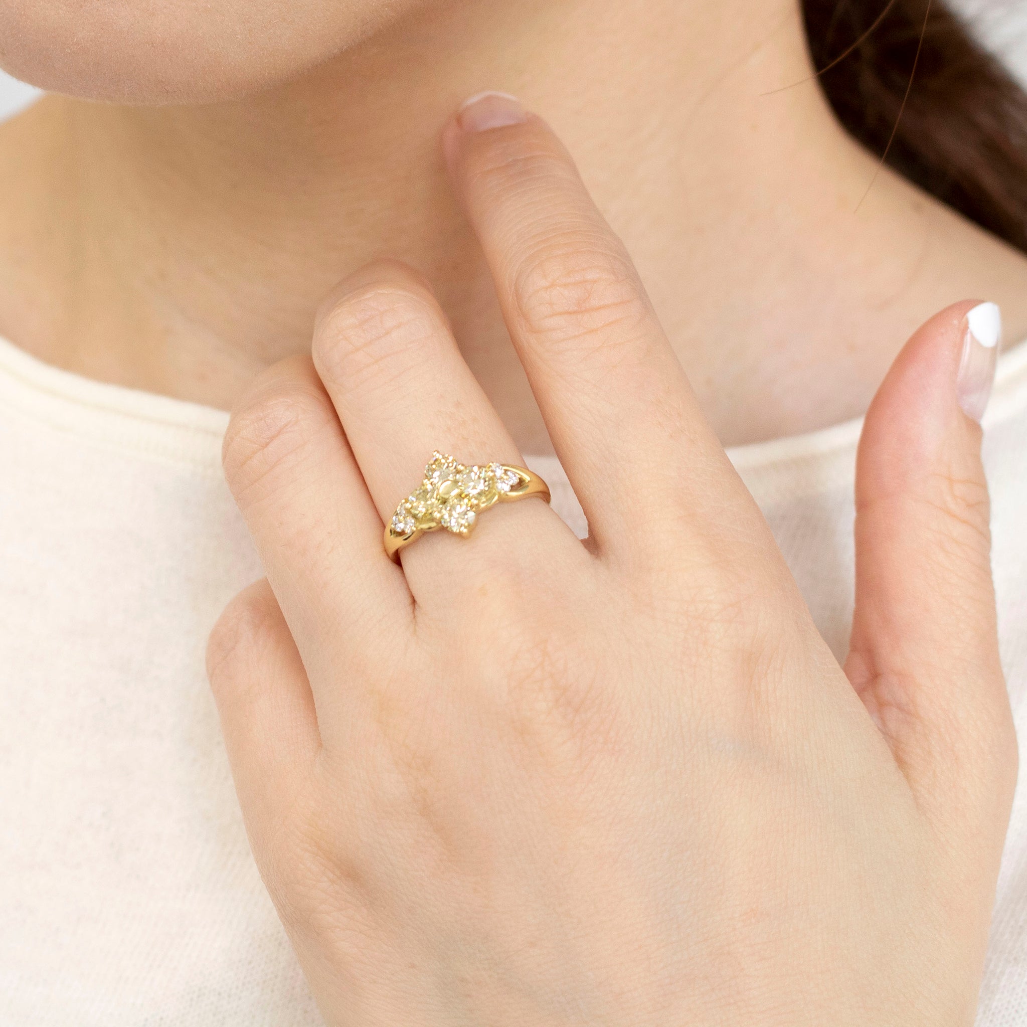 【限定3点】ダイヤモンド K18リング(計1.0カラット/イエロー系/フラワーモチーフ/4月誕生石/鑑別書付)《25V00607》