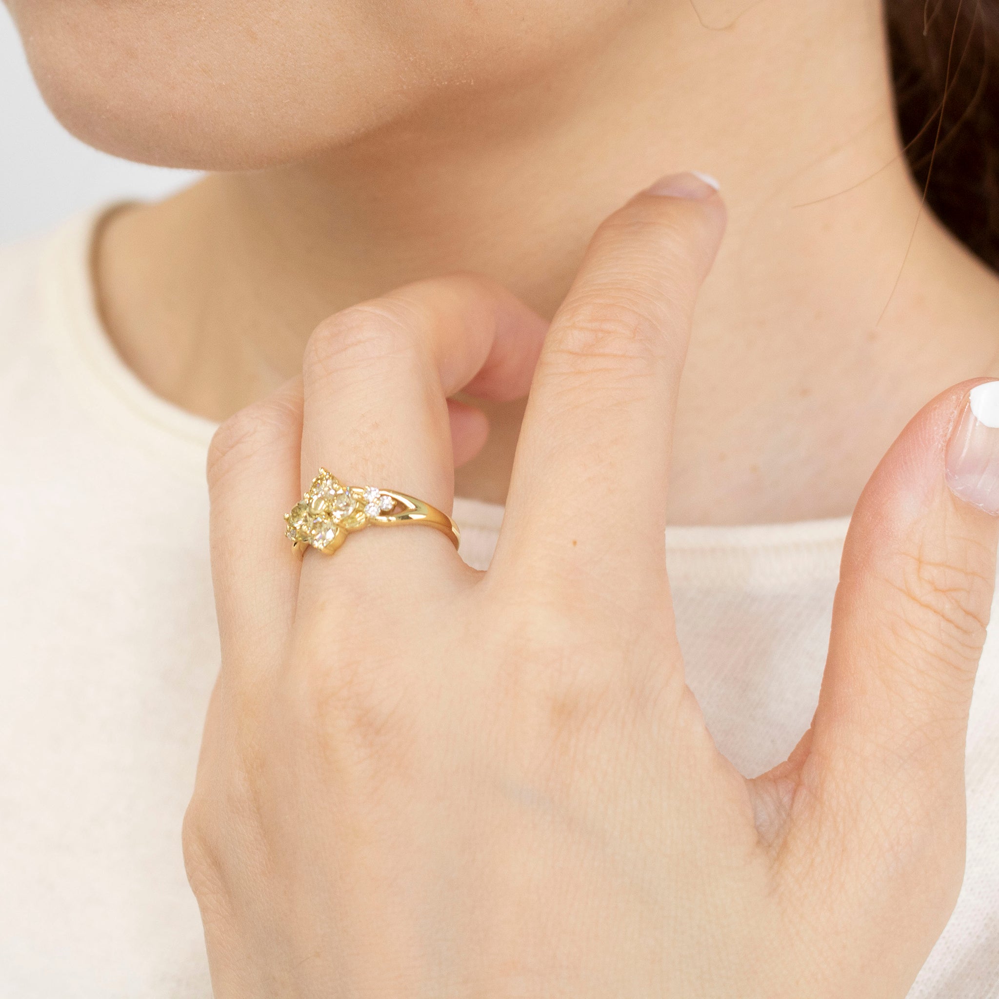 【限定3点】ダイヤモンド K18リング(計1.0カラット/イエロー系/フラワーモチーフ/4月誕生石/鑑別書付)《25V00607》