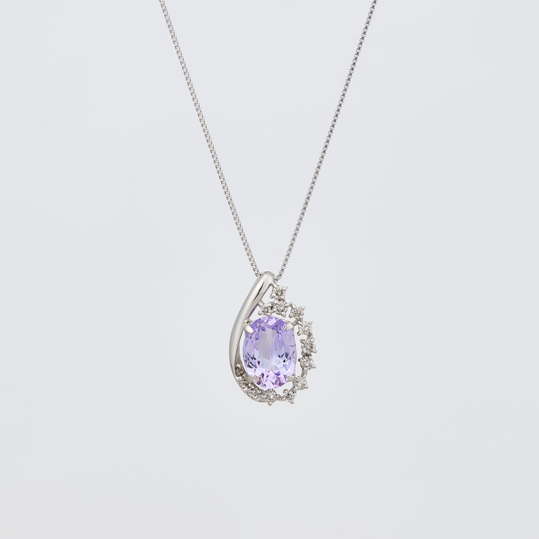 ゾイサイト/ダイヤモンド プラチナネックレス(鑑別書付)《25V00702》