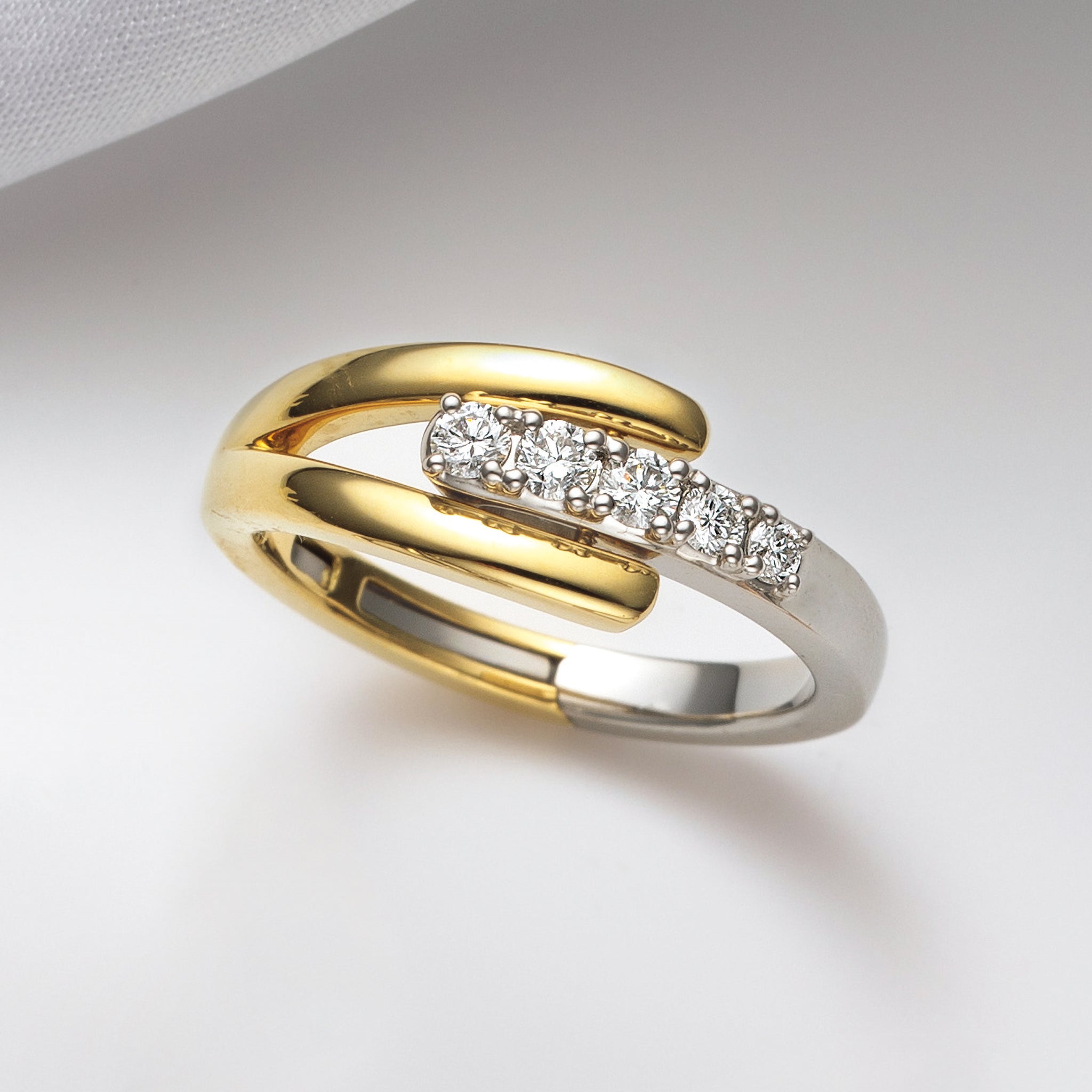 ダイヤモンド K18/プラチナリング(Mサイズ/フリーサイズ/4月誕生石)《25V00806-M》