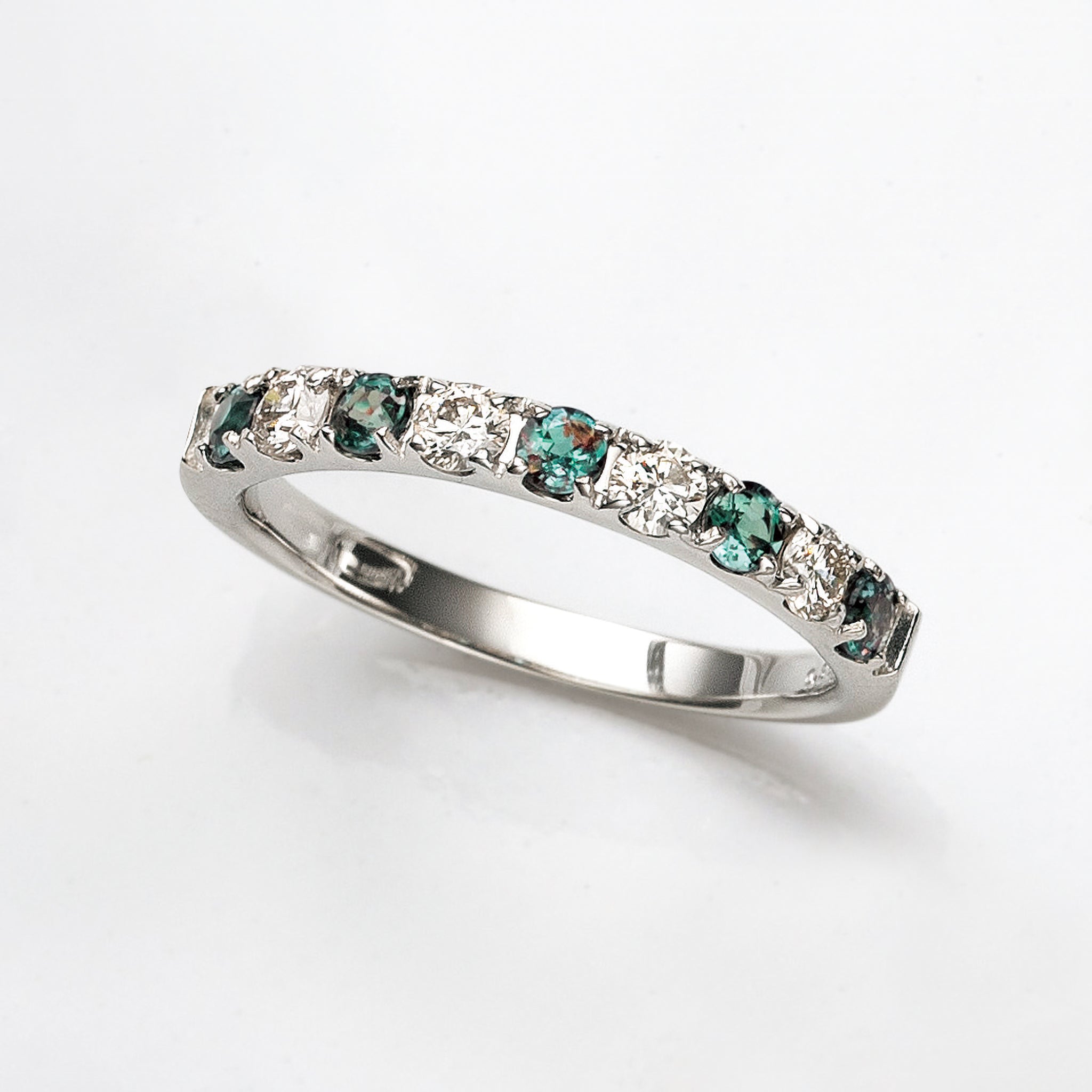 MJC＆ODOLLY アレキサンドライト | 京セラジュエリー オンラインストア