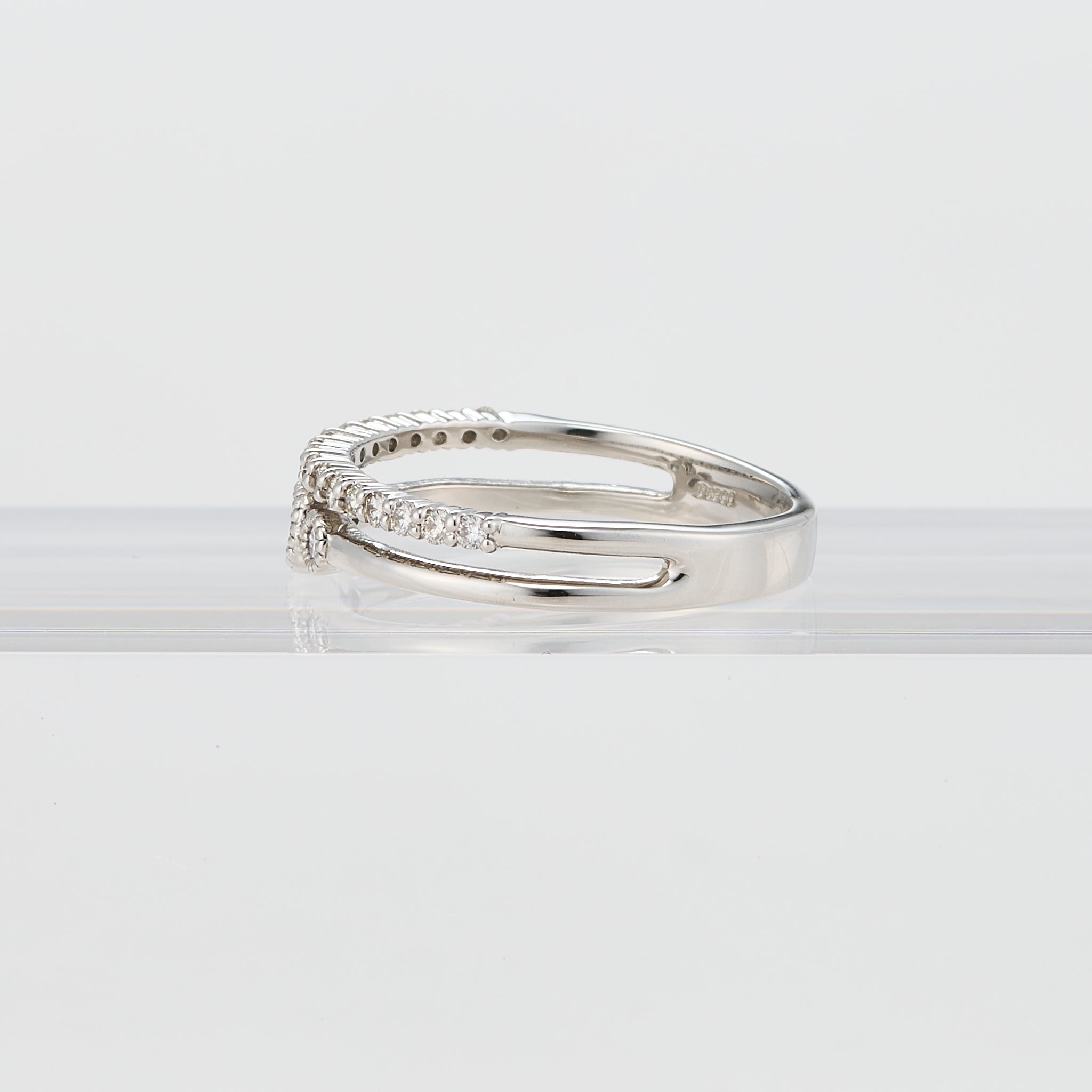 アレキサンドライト/ダイヤモンド プラチナリング(6月誕生石)《25V00904》