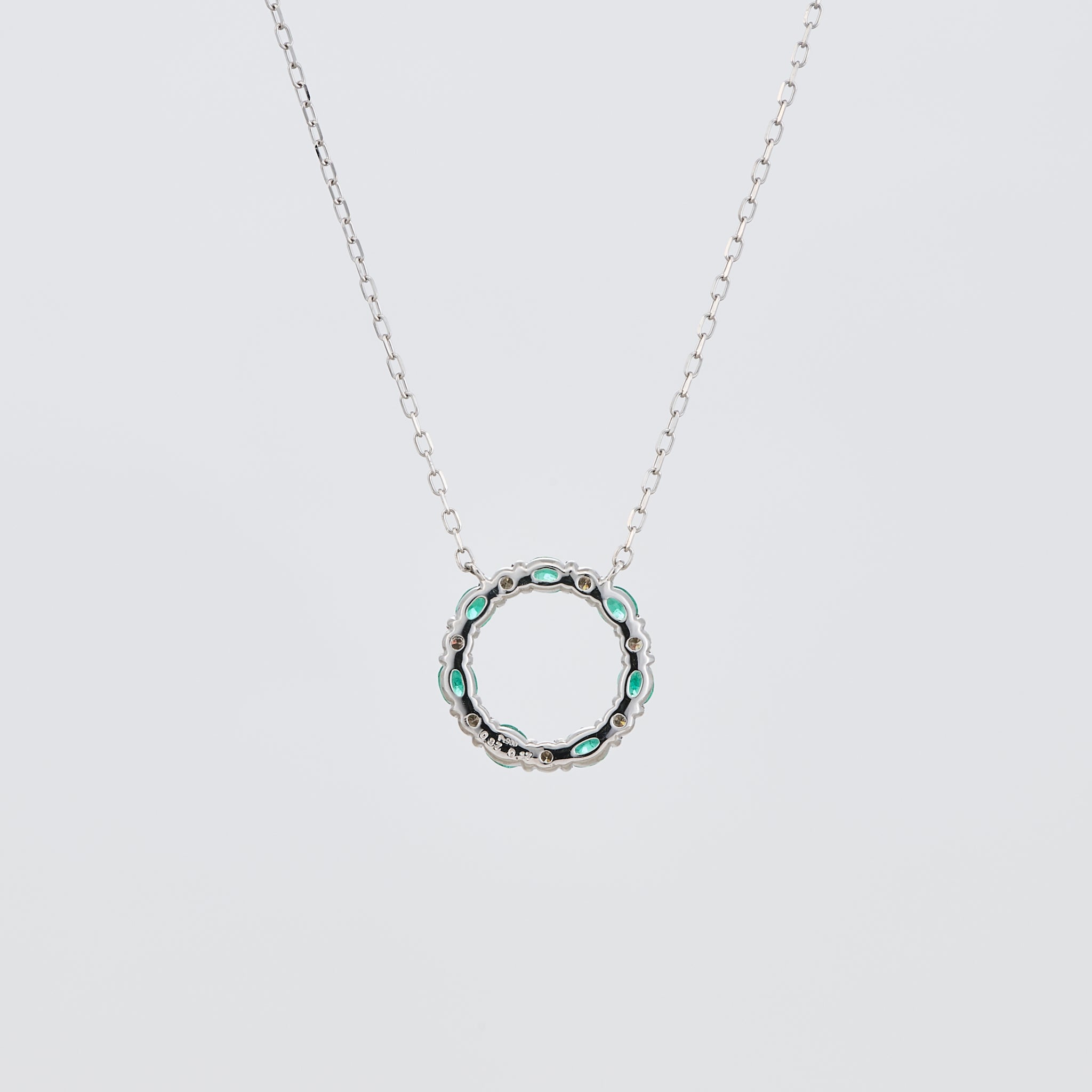 エメラルド/ダイヤモンド プラチナネックレス(5月誕生石)《25V00905》