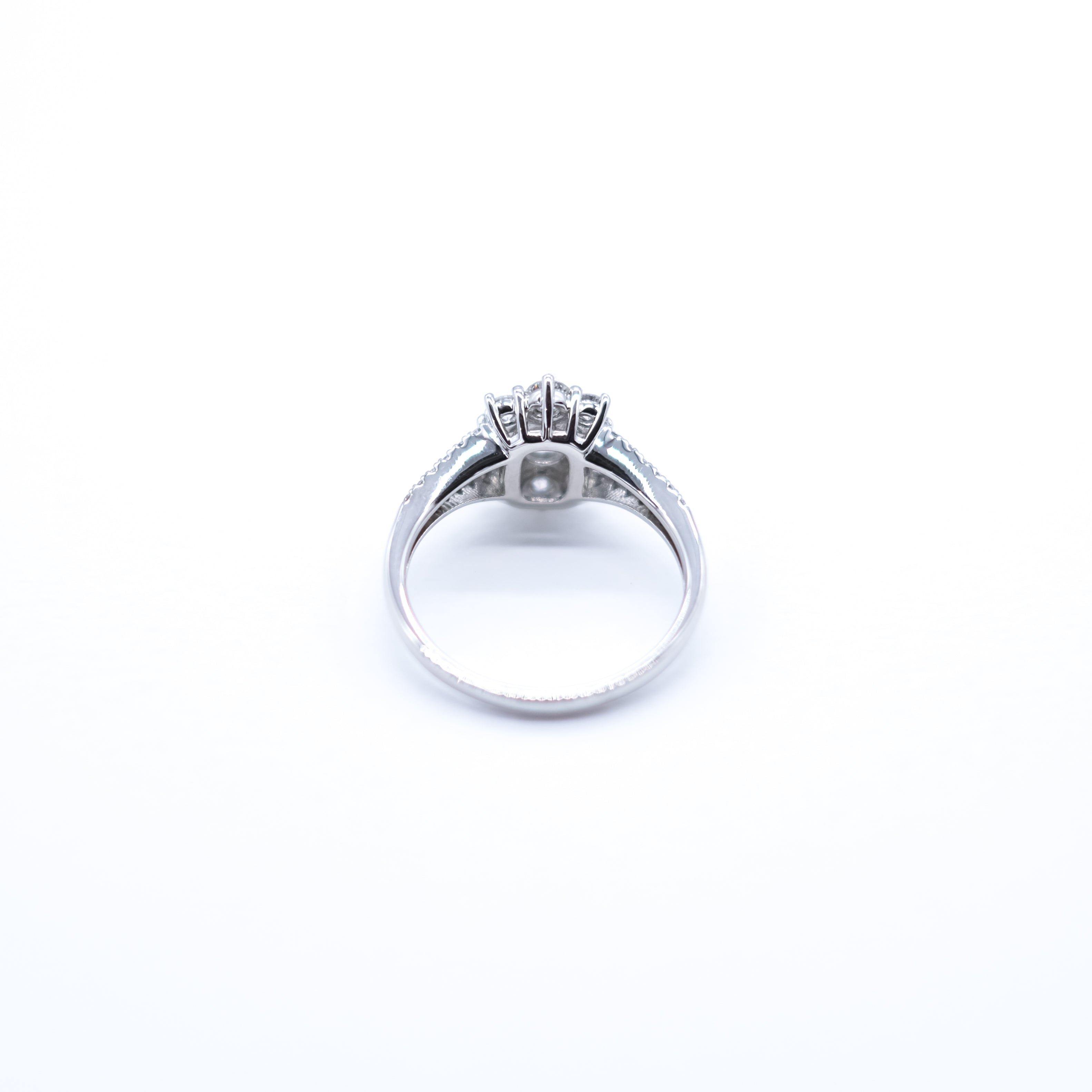 【限定5点】ダイヤモンド プラチナリング(0.3カラット/Dカラー/FL/3EX/4月誕生石/グレーディングレポート付)《25V01103》