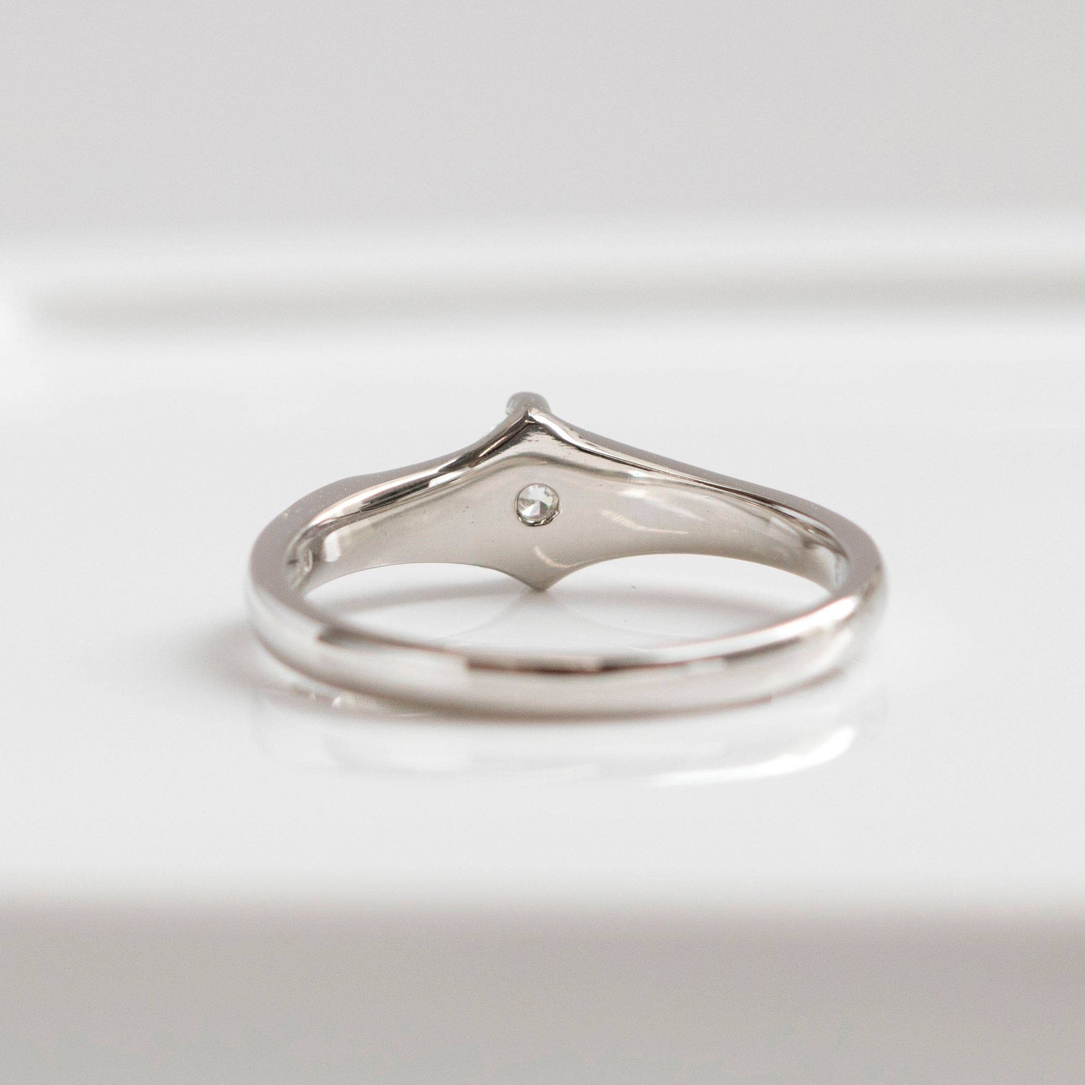 ダイヤモンド プラチナリング(0.3カラット/Dカラー/SIクラス/EXCELLENT/4月誕生石/グレーディングレポート付)《25V01104》