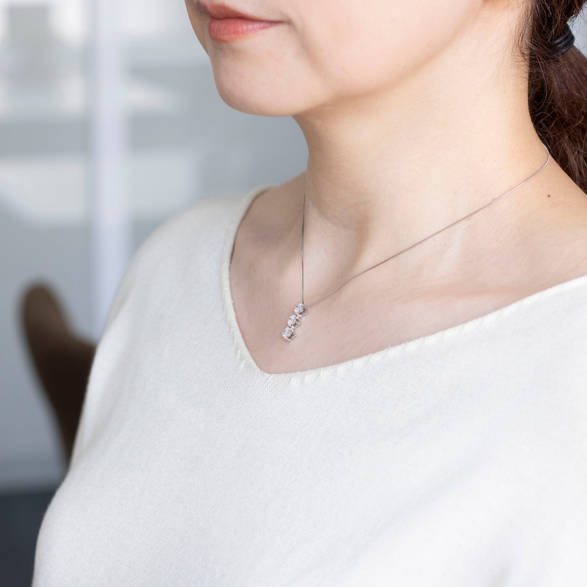 ダイヤモンド プラチナネックレス(計0.75カラット/Dカラー/SIクラス/GOOD/4月誕生石/グレーディングレポート付)《25V01105》