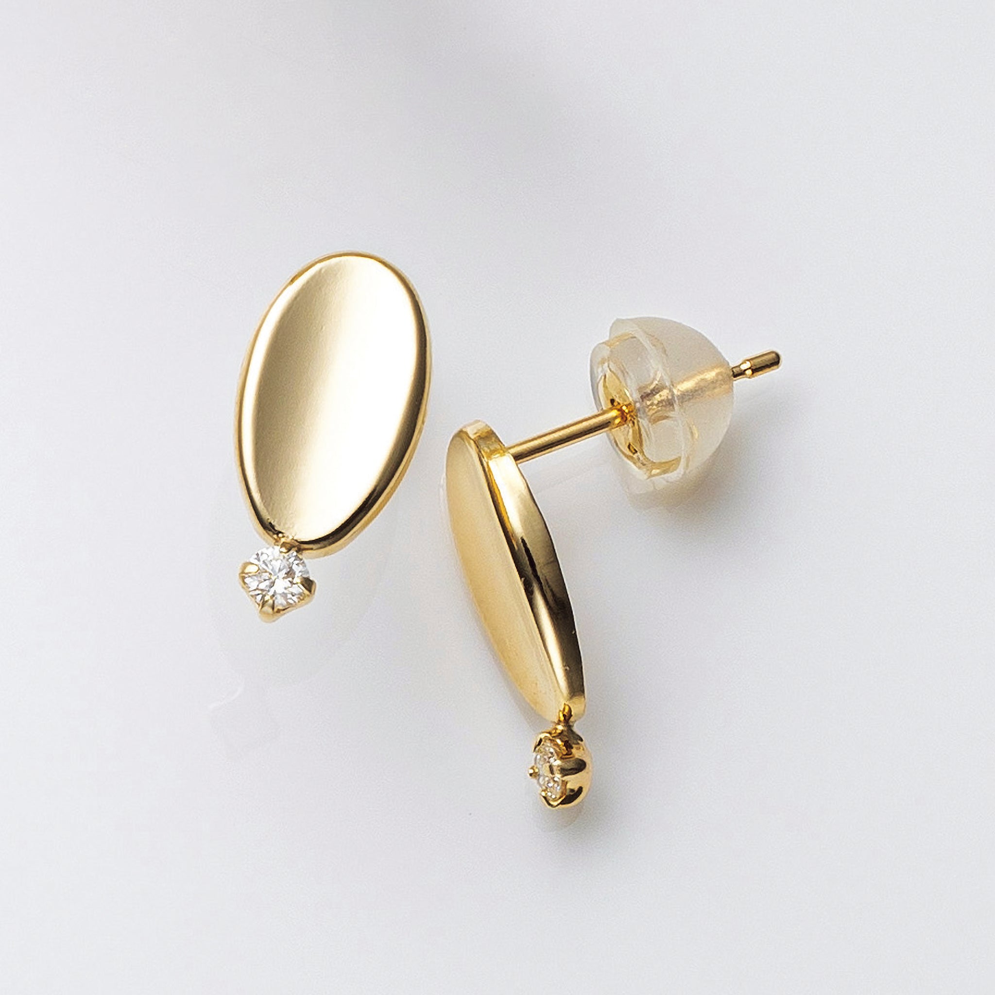 ダイヤモンド K10ピアス(4月誕生石)《25V01309》