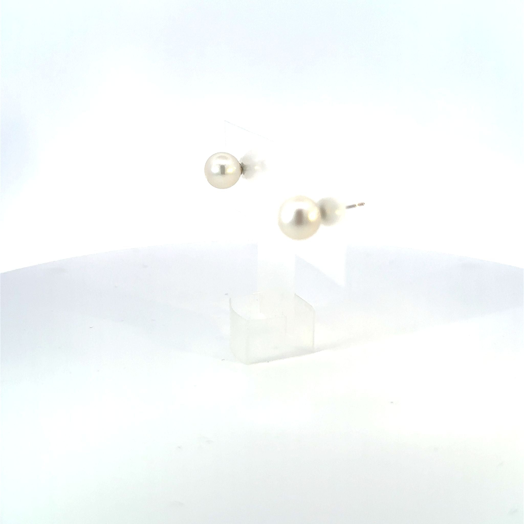 パール プラチナピアス(淡水真珠/8mm/6月誕生石)《25V01505》