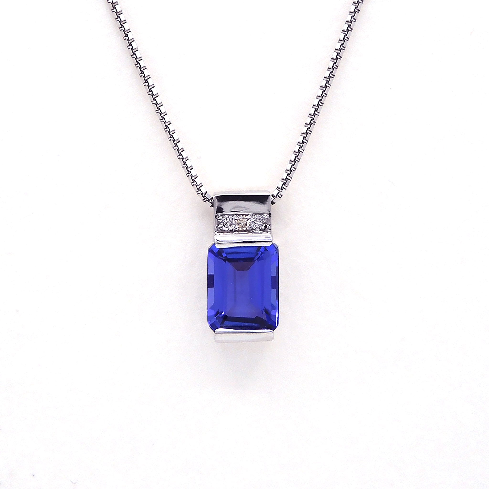 タンザナイト/ダイヤモンド プラチナネックレス(1.4カラット/エメラルドカット/12月誕生石/鑑別書付)《25V01602》