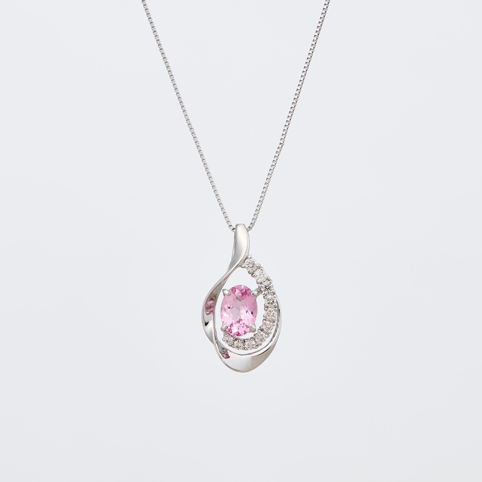 モルガナイト/ダイヤモンド プラチナネックレス(4月誕生石/鑑別書付)《25V01701》