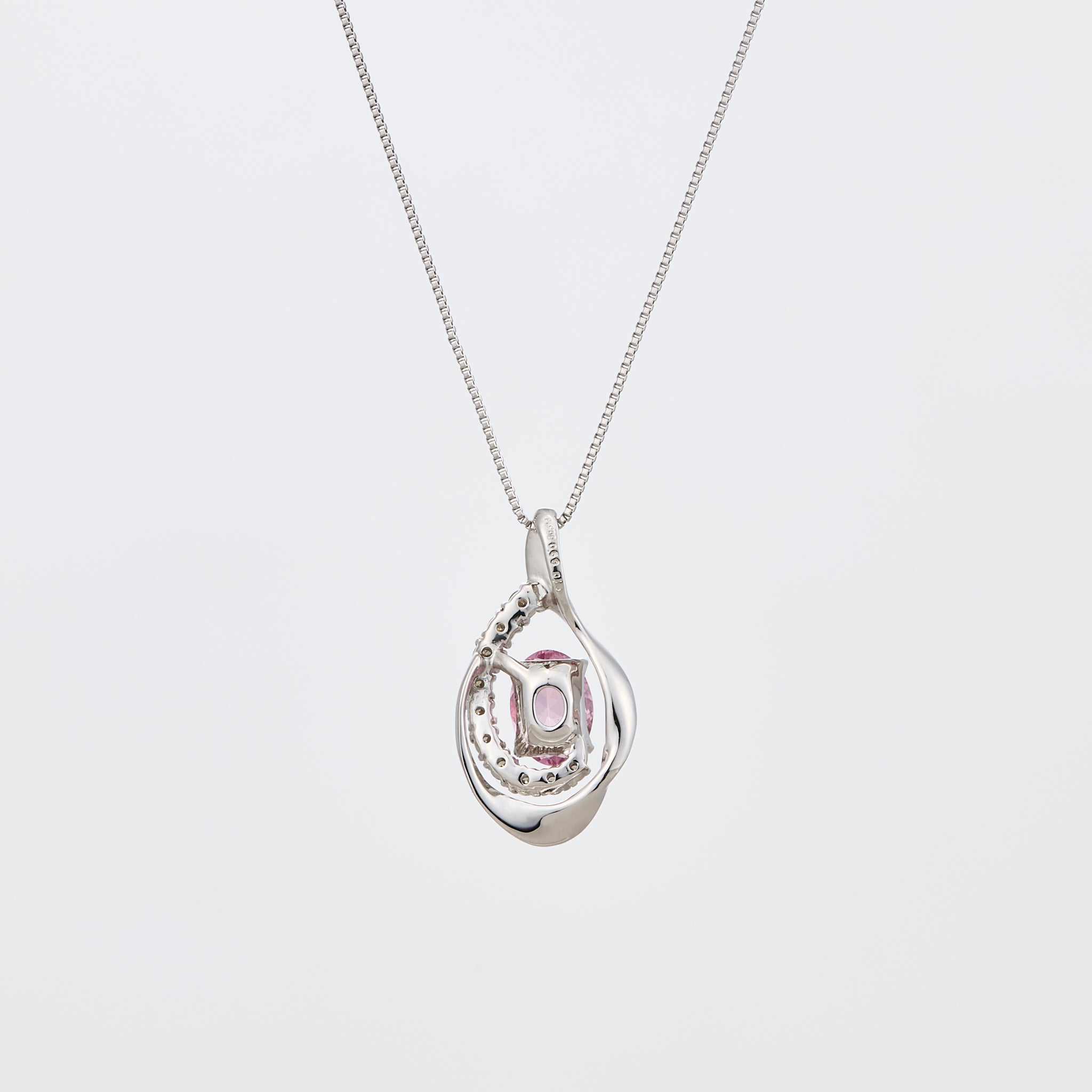 モルガナイト/ダイヤモンド プラチナネックレス(4月誕生石/鑑別書付)《25V01701》