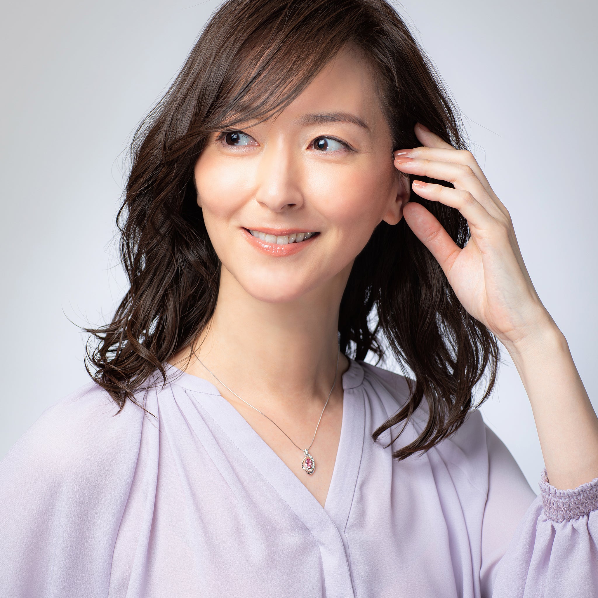 モルガナイト/ダイヤモンド プラチナネックレス(4月誕生石/鑑別書付)《25V01701》