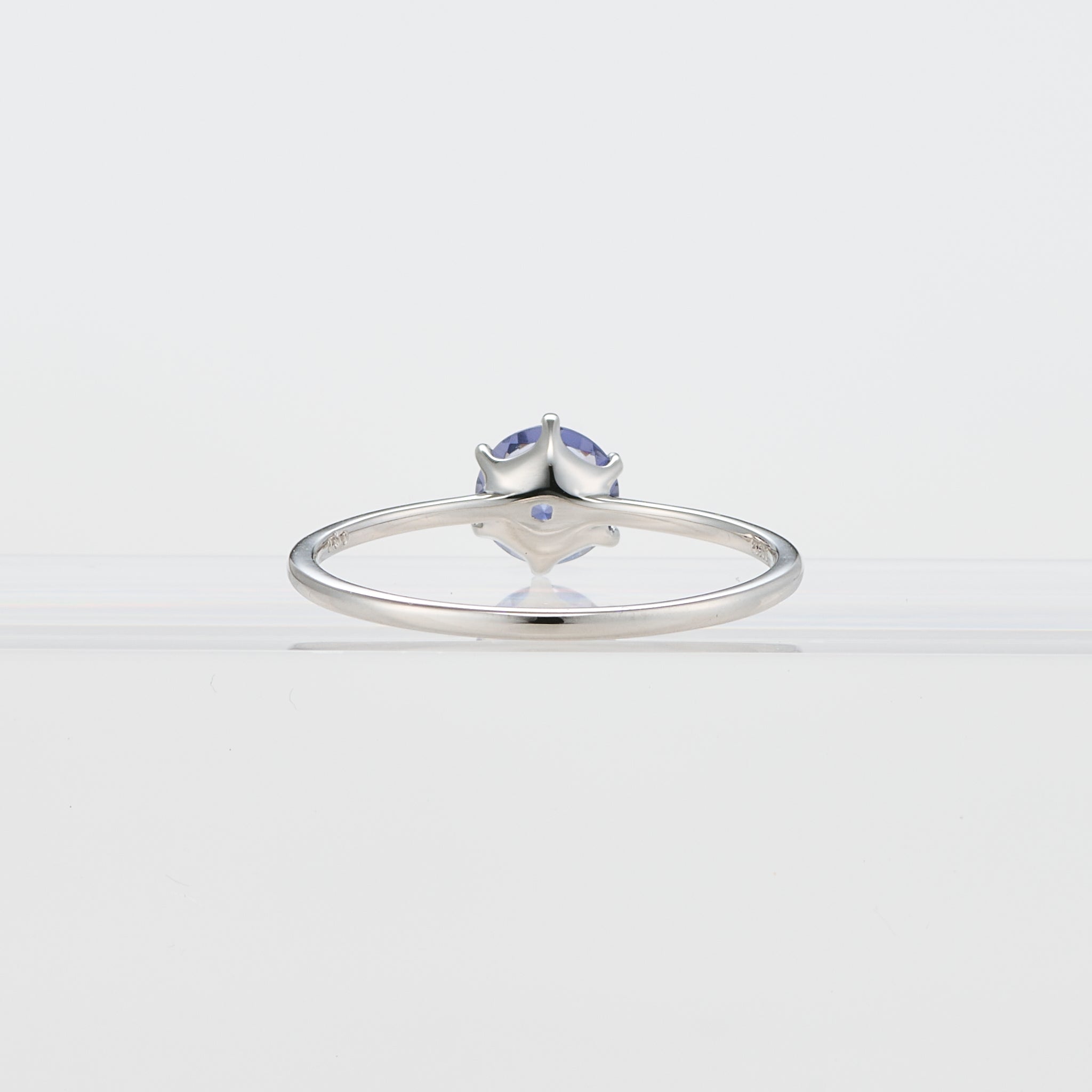 アイオライト プラチナリング(3月誕生石)《25V01706》