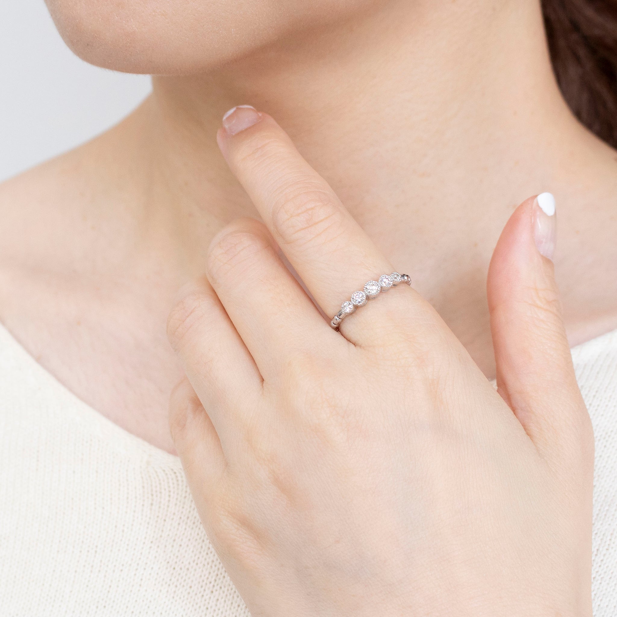 ダイヤモンド プラチナリング(ミル打ち風/フリーサイズ/4月誕生石)《25V01803》