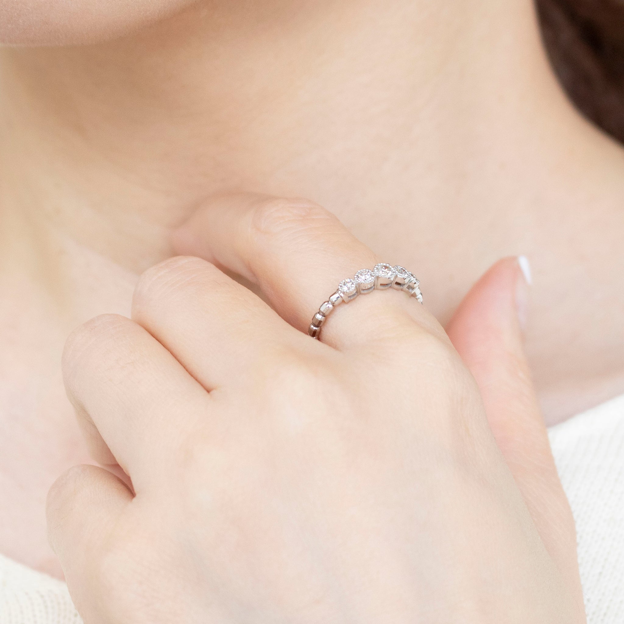 ダイヤモンド プラチナリング(ミル打ち風/フリーサイズ/4月誕生石)《25V01803》