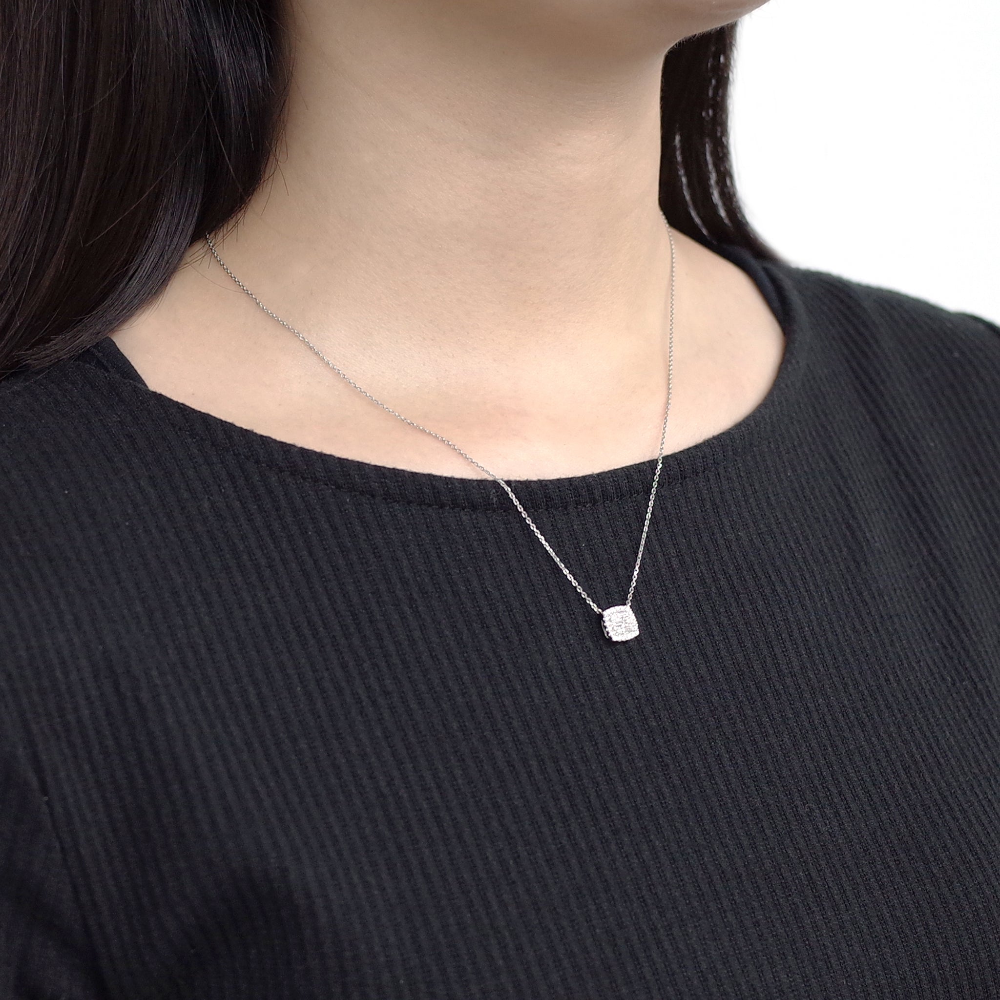 ダイヤモンド プラチナネックレス(バゲットカット/4月誕生石)《25V01806》