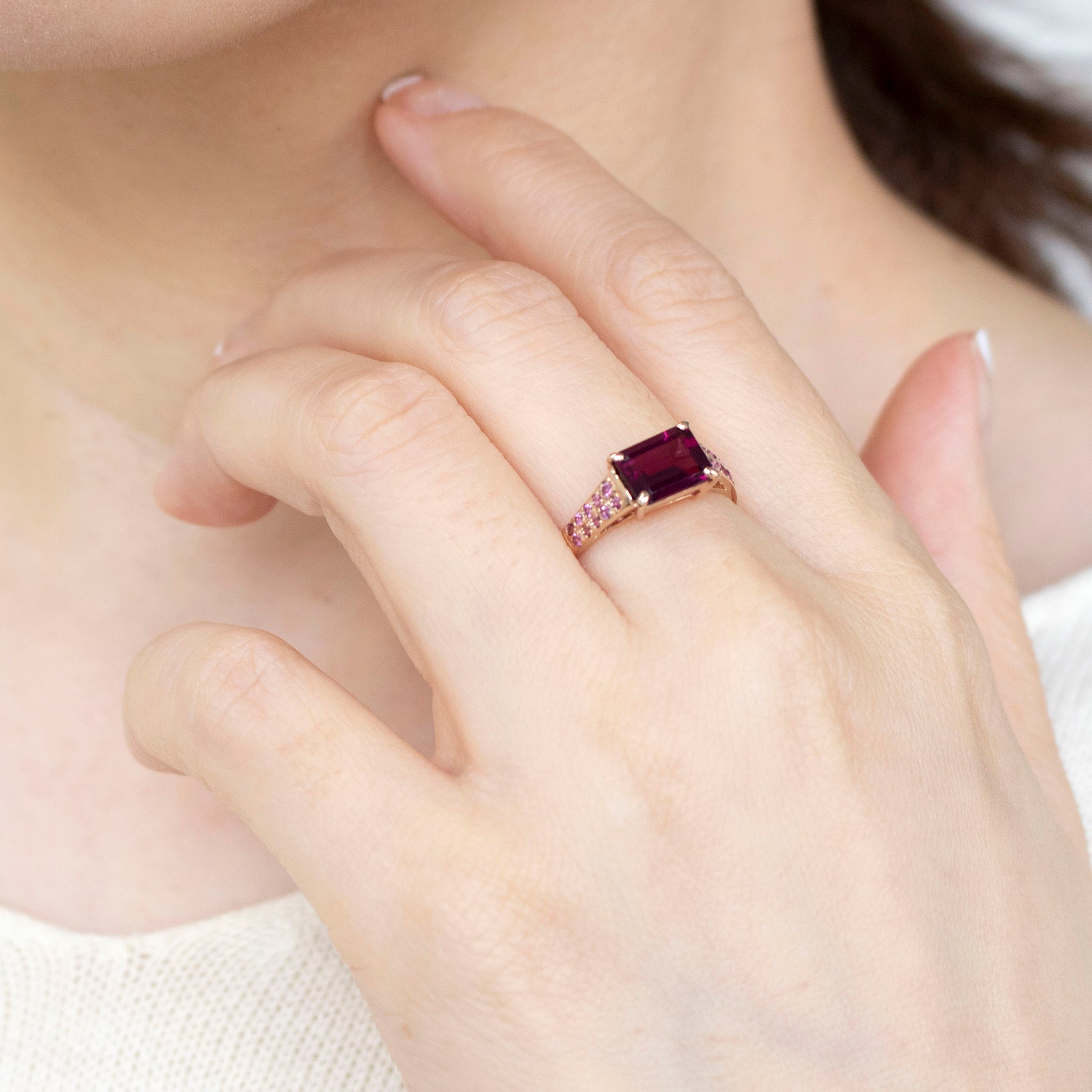 ガーネット K18リング(1.8カラット/1月誕生石)《25V01901》