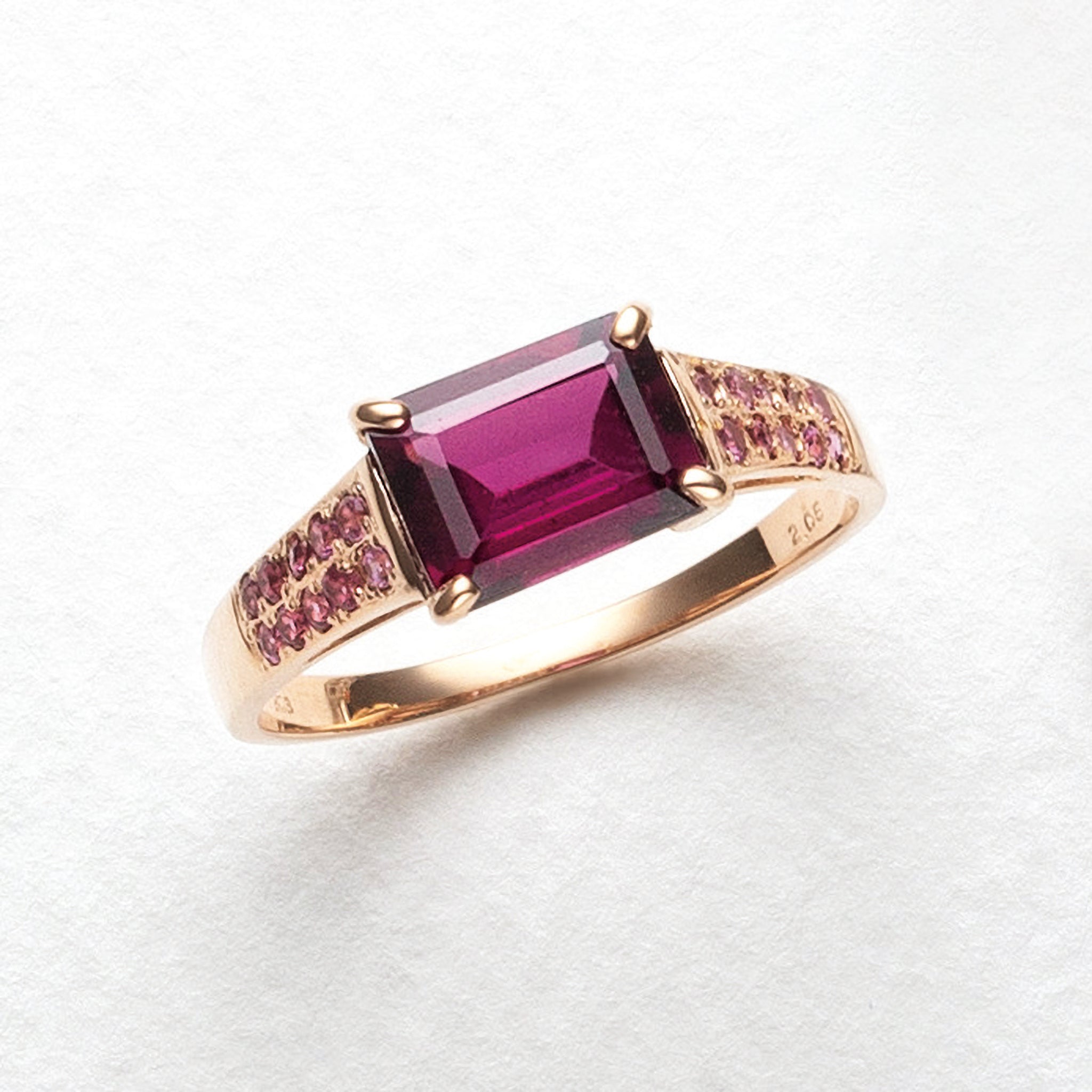 ガーネット K18リング(1.8カラット/1月誕生石)《25V01901》