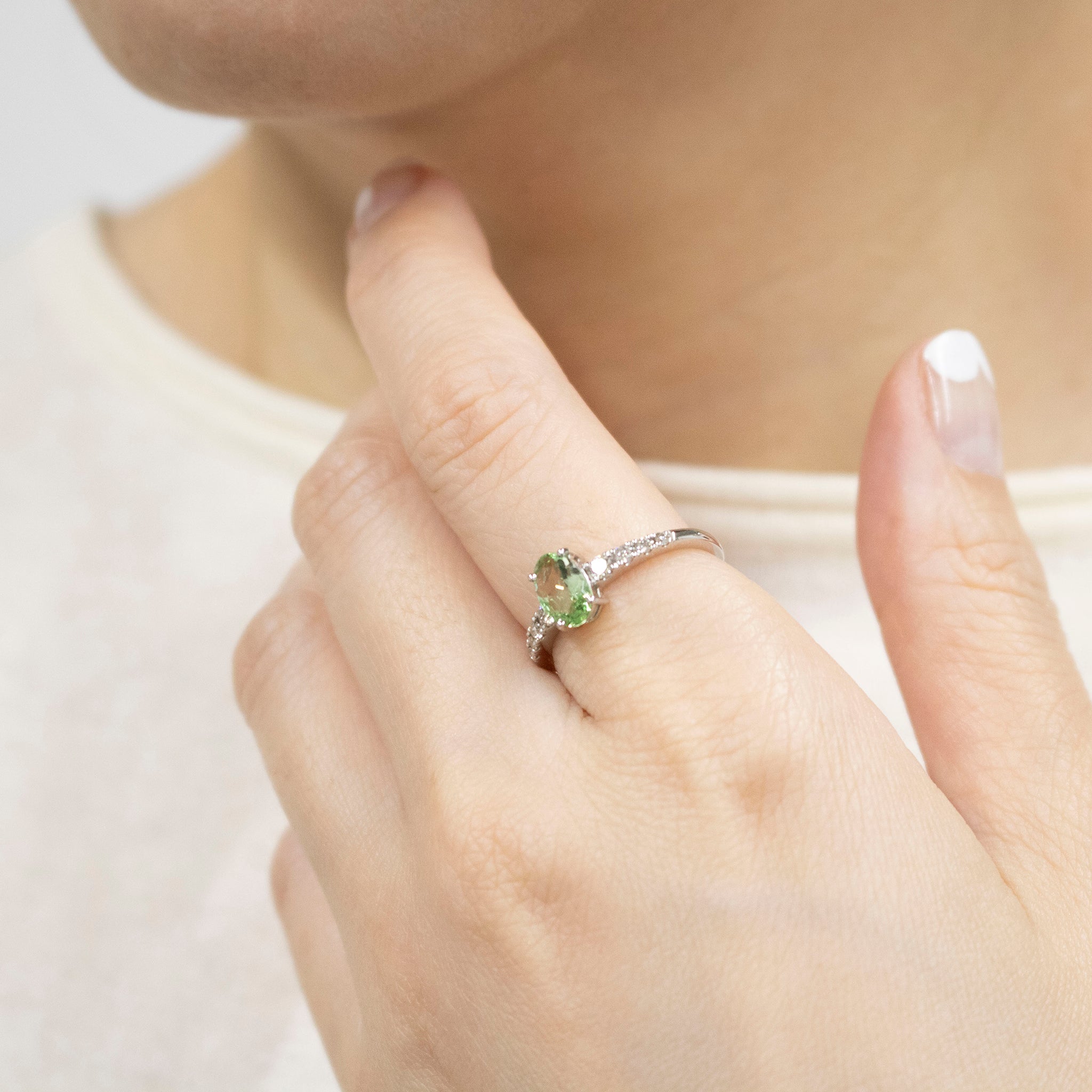 グリーンガーネット/ダイヤモンド プラチナリング(1月誕生石)《25V01908》