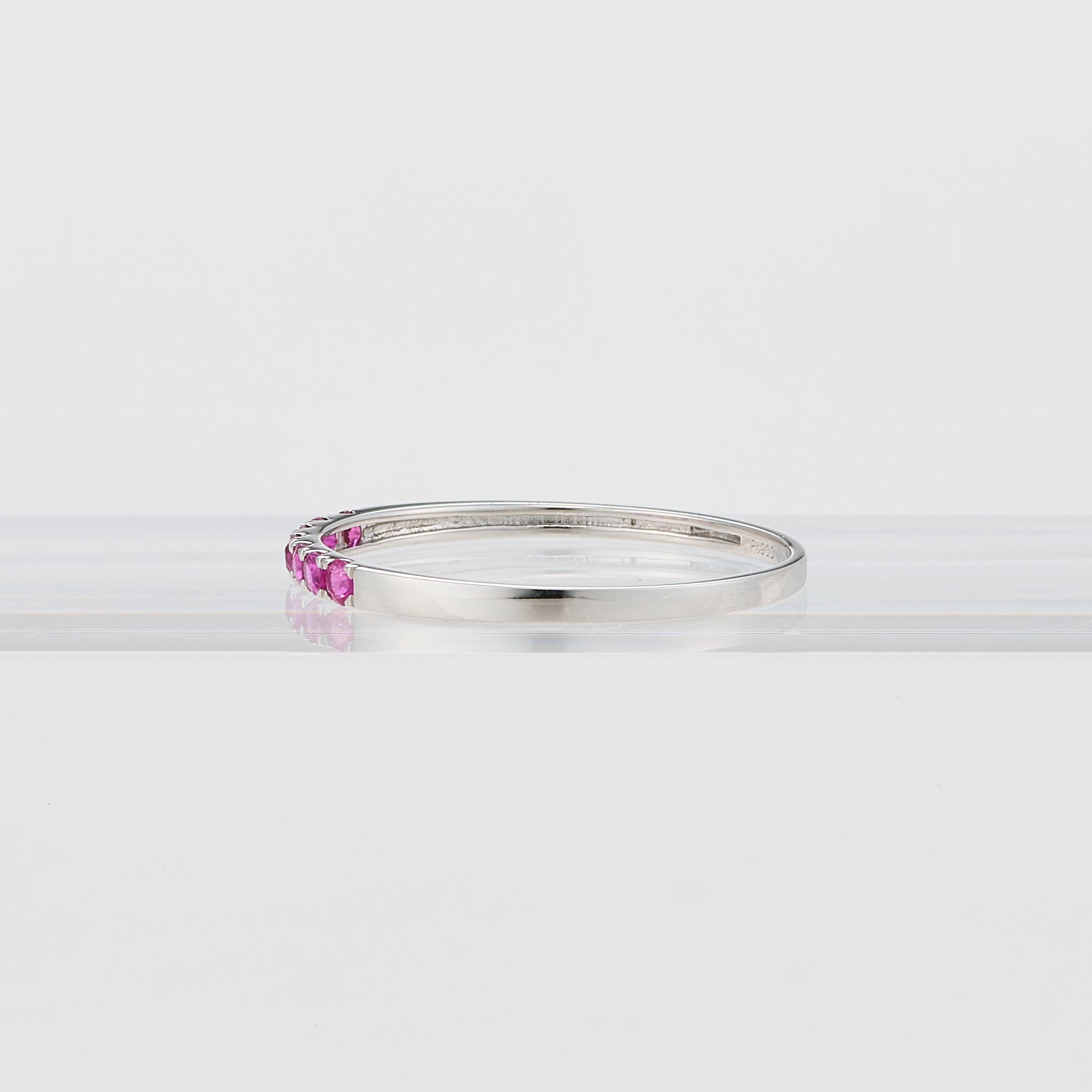 ルビー プラチナリング(7月誕生石)《25V02003》