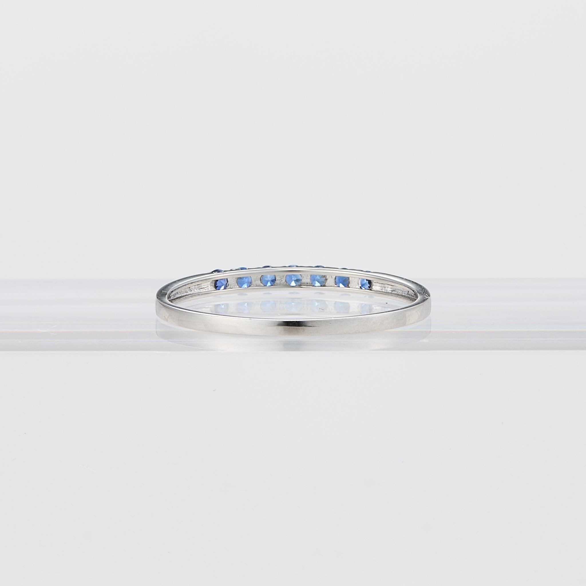 サファイア プラチナリング(9月誕生石)《25V02004》