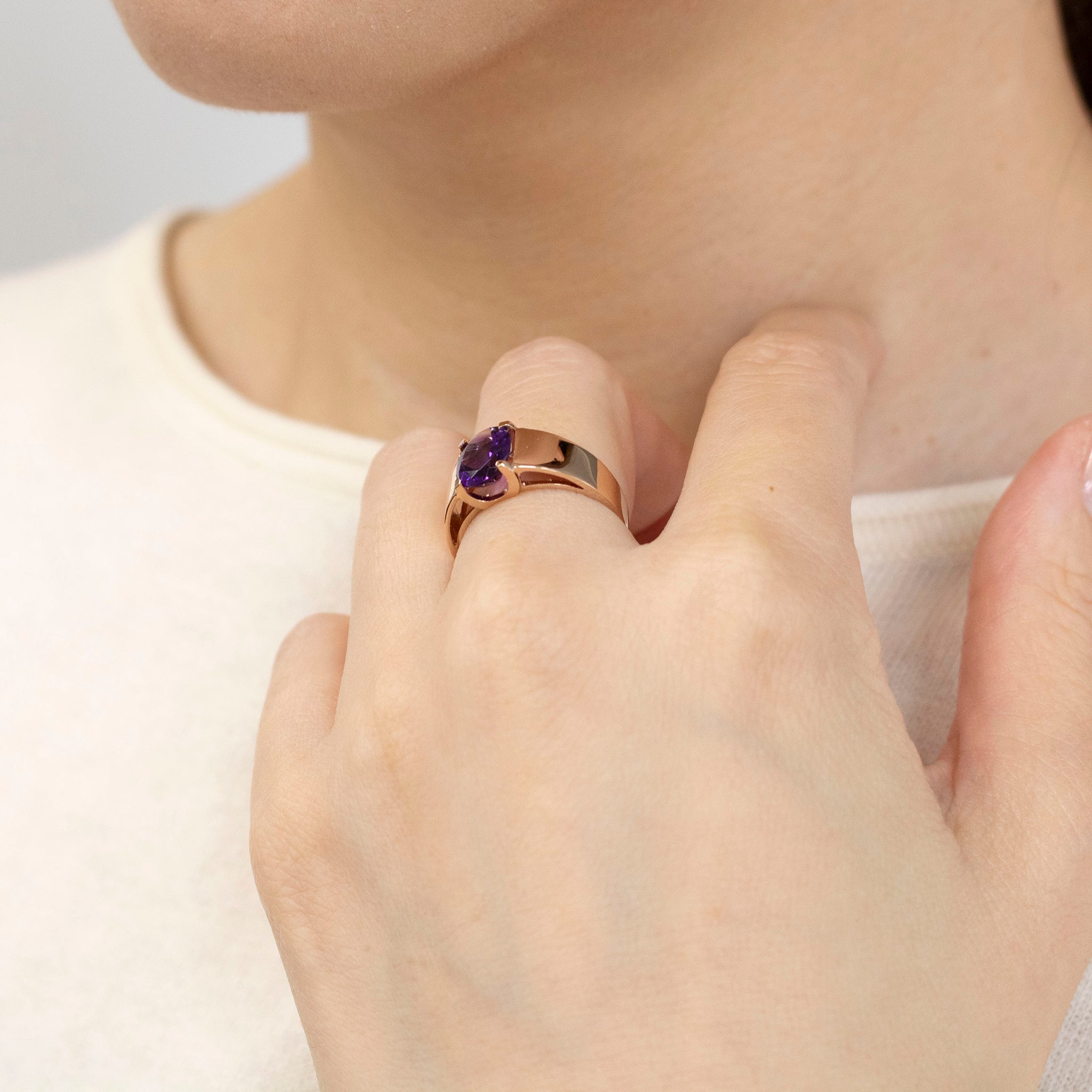 アメシスト K18リング(1.2カラット/2月誕生石)《25V02104》