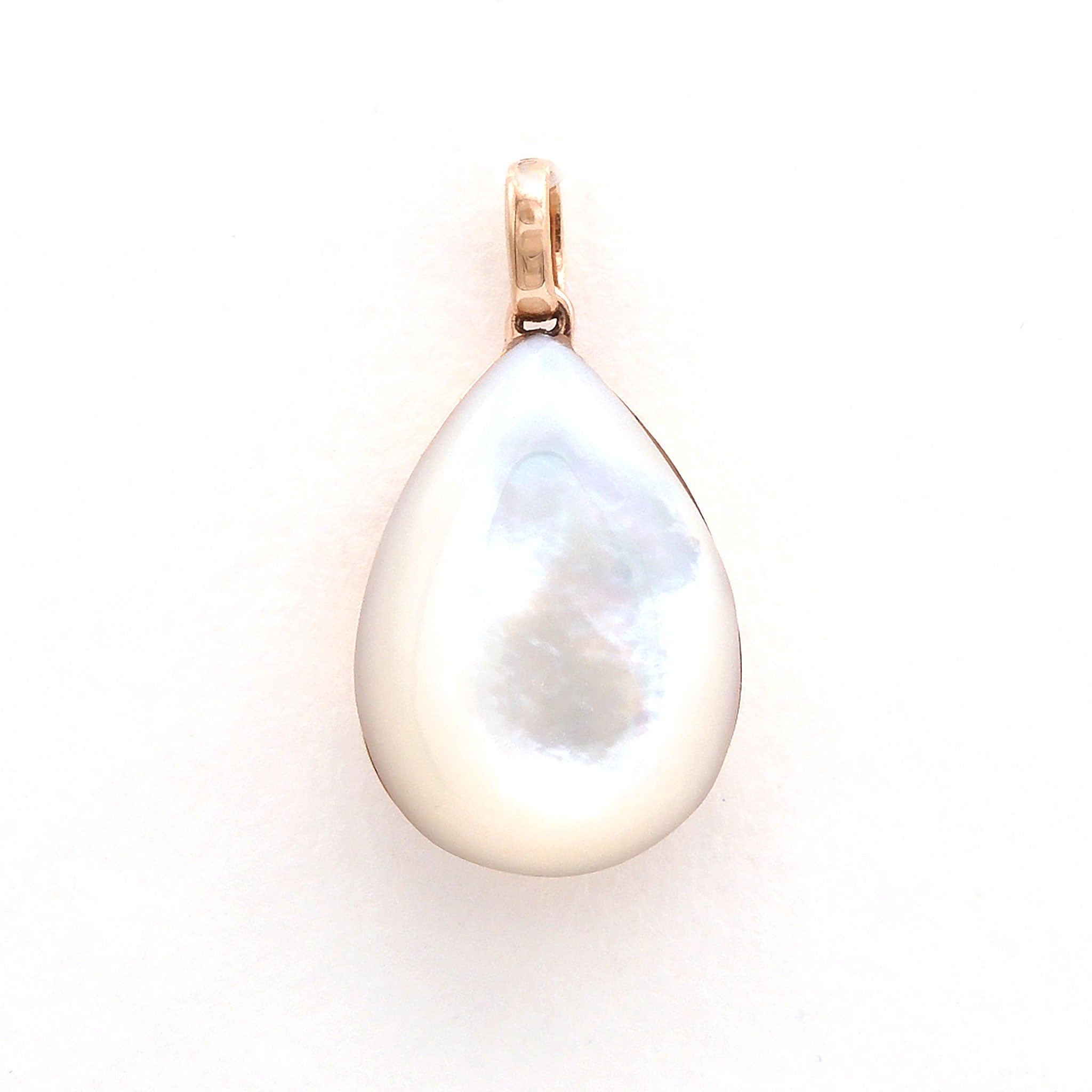 【限定6点】シェル/ダイヤモンド K18ペンダント(蝶モチーフ)《25V02105》