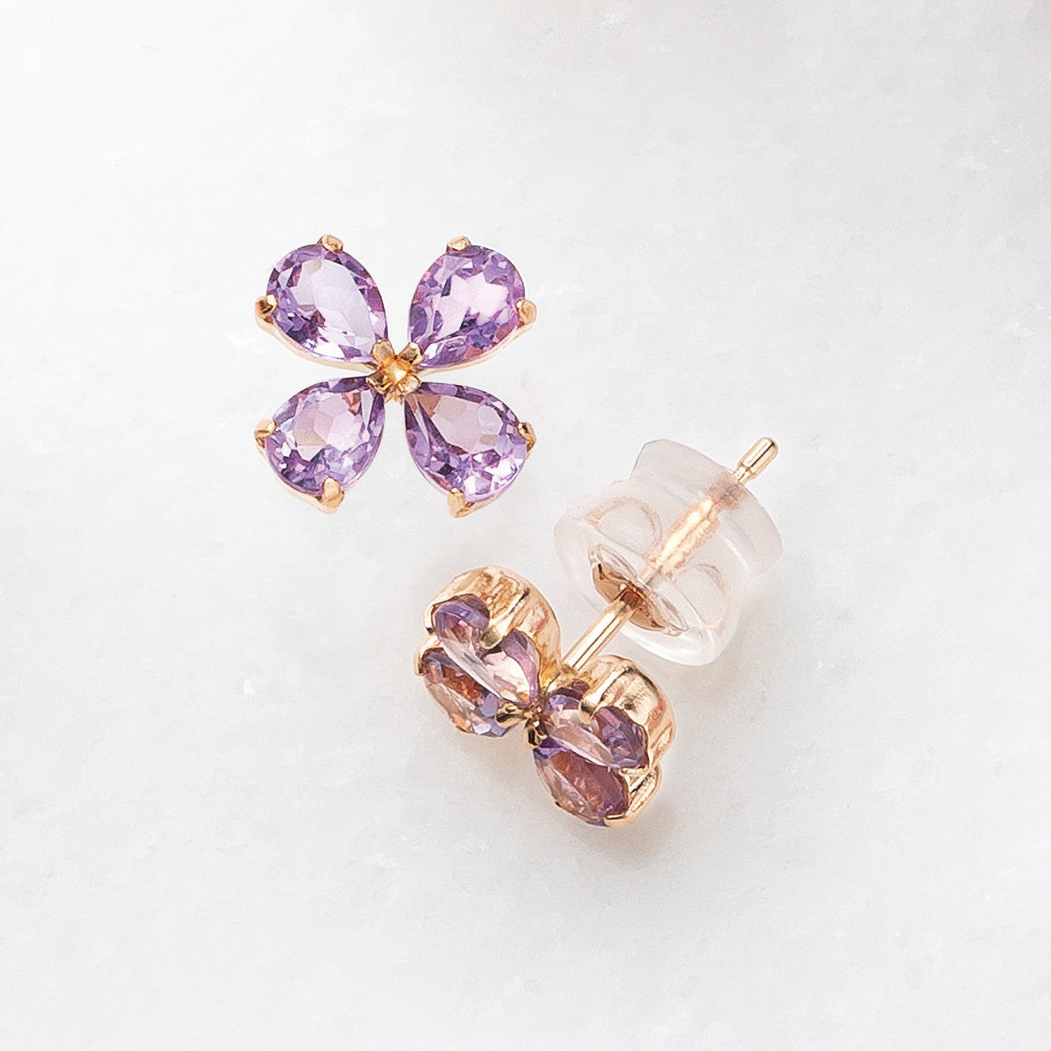 アメシスト K18ピアス(フラワーモチーフ/2月誕生石)《25V02107》