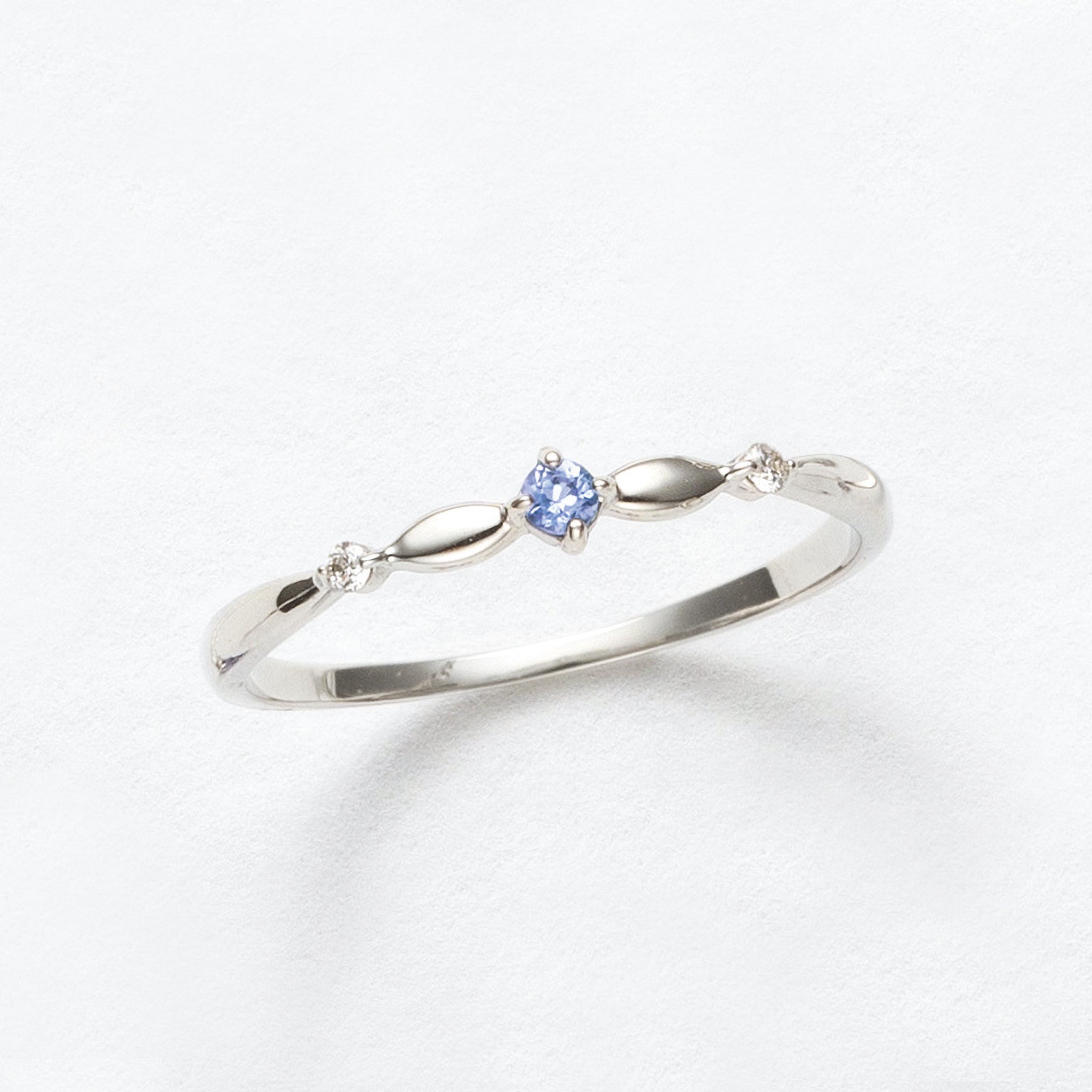 タンザナイト/ダイヤモンド プラチナリング(12月誕生石)《25V02206》