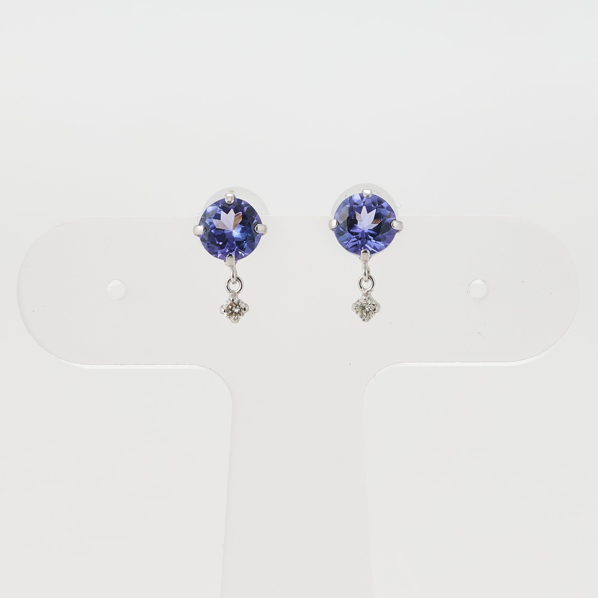 タンザナイト/ダイヤモンド プラチナピアス(12月誕生石)《25V02207》