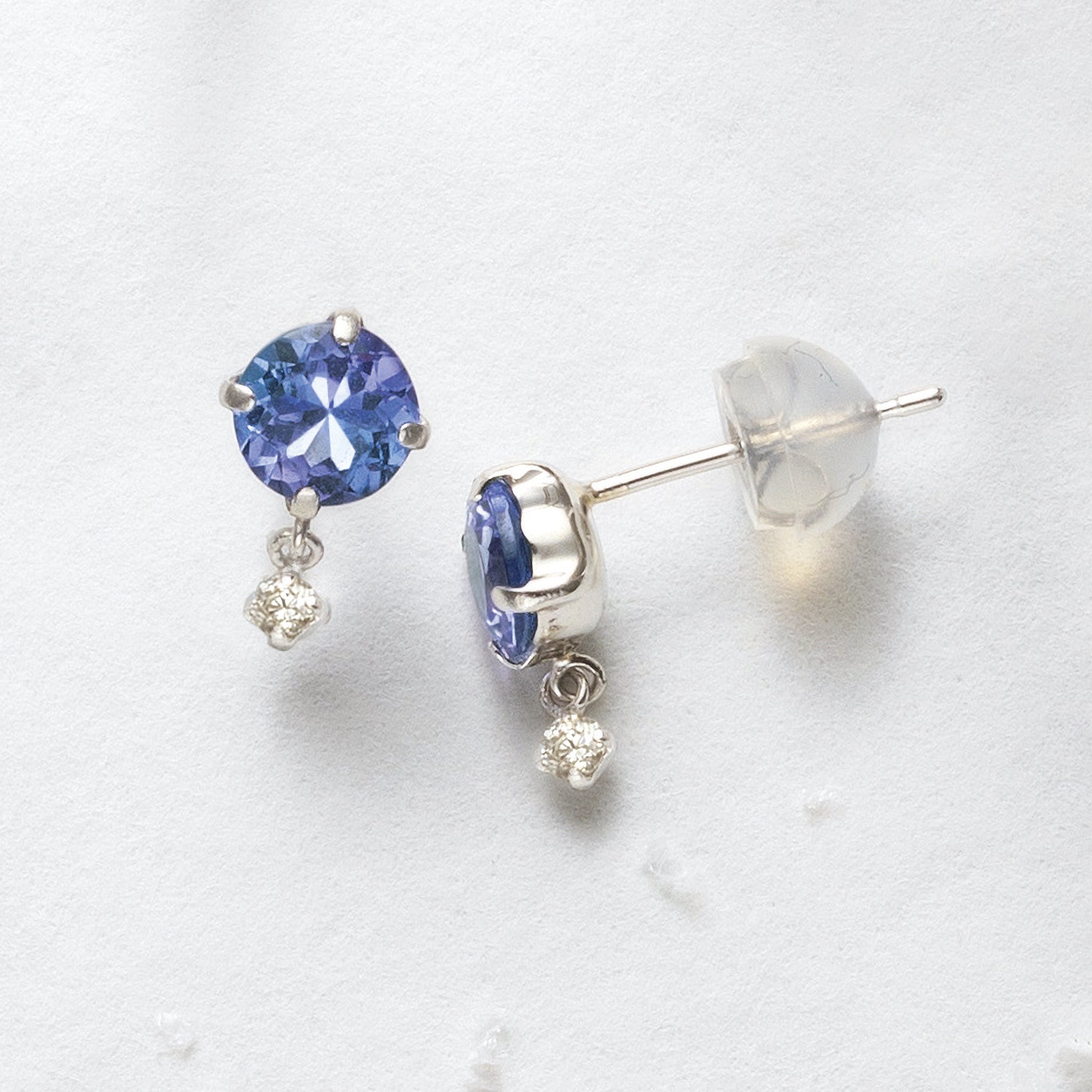 タンザナイト/ダイヤモンド プラチナピアス(12月誕生石)《25V02207》