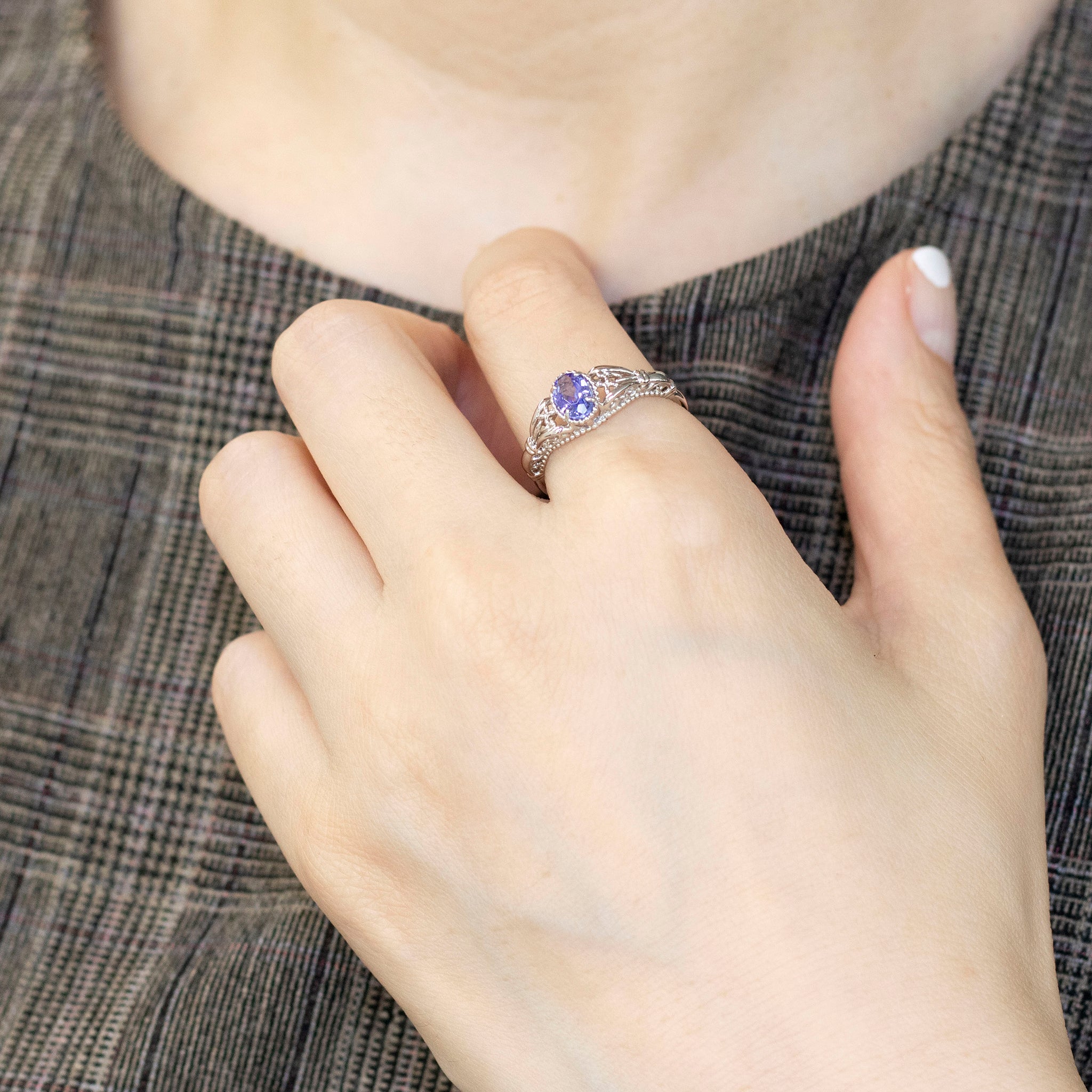 タンザナイト プラチナリング(12月誕生石)《25V02209》