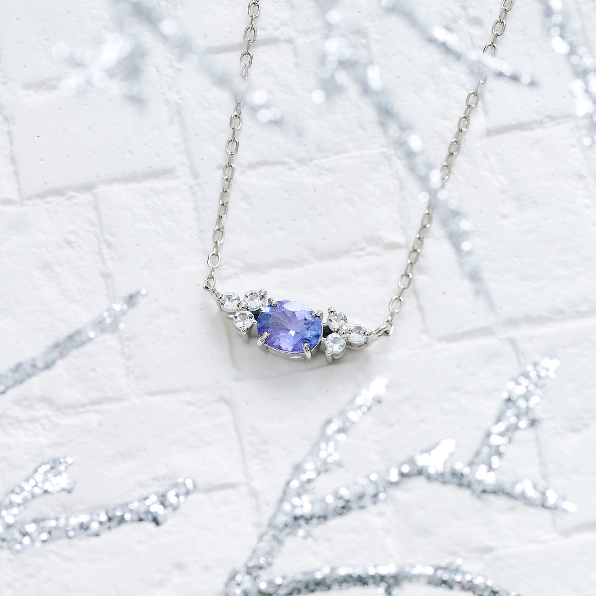 タンザナイト/ホワイトトパーズ プラチナネックレス(12月誕生石)《25V02210》