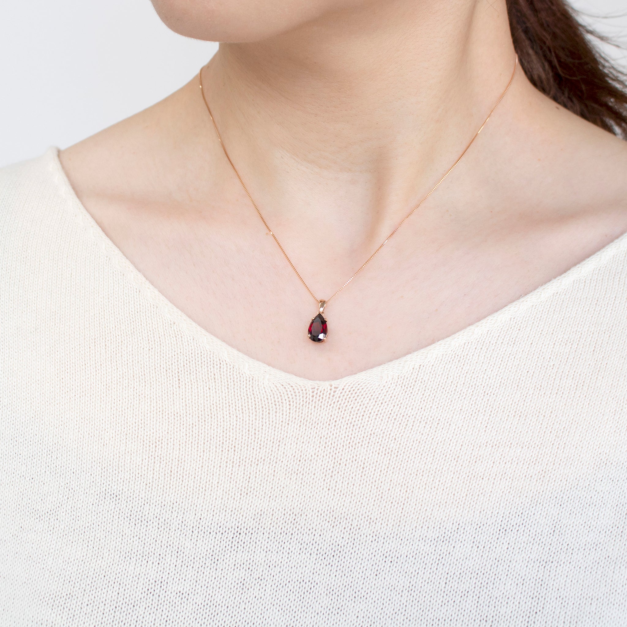 ガーネット K18ペンダント(1.8カラット/1月誕生石)《25V02301》