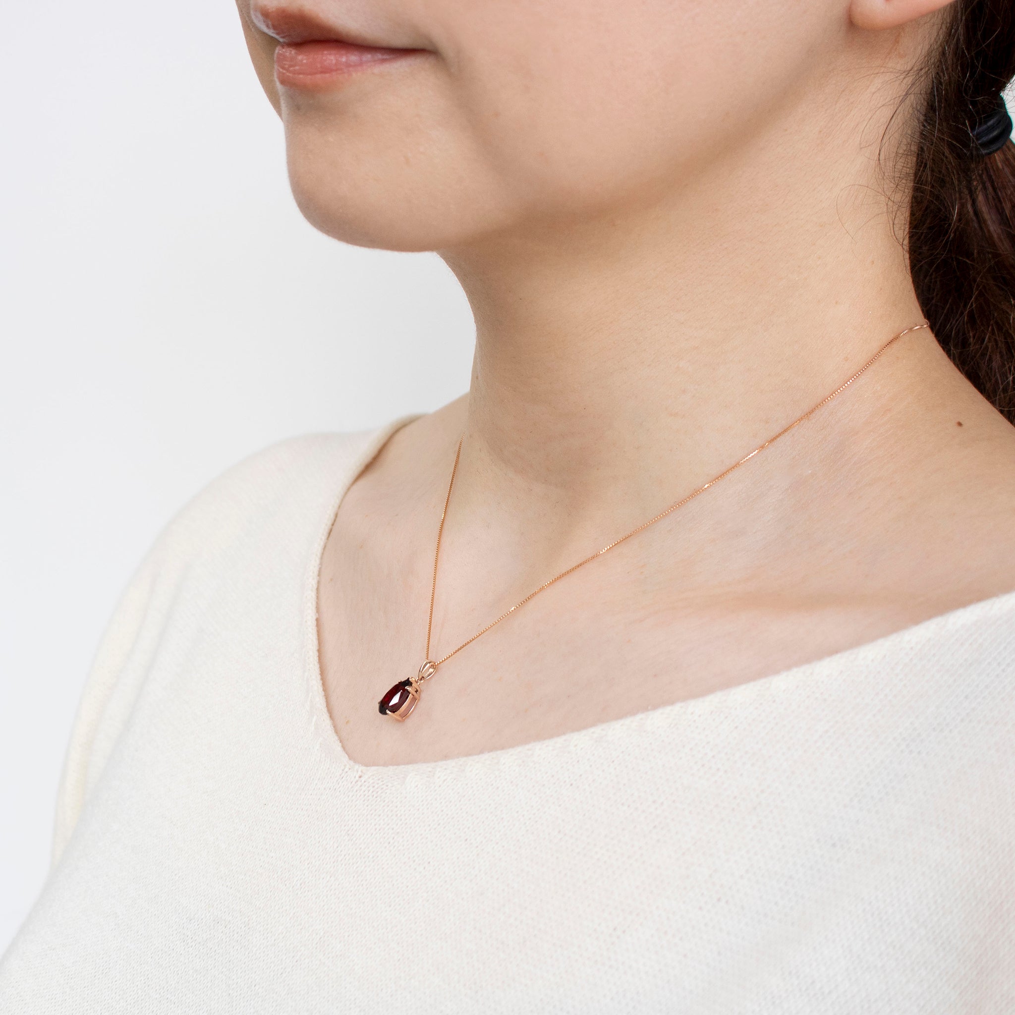 ガーネット K18ペンダント(1.8カラット/1月誕生石)《25V02301》