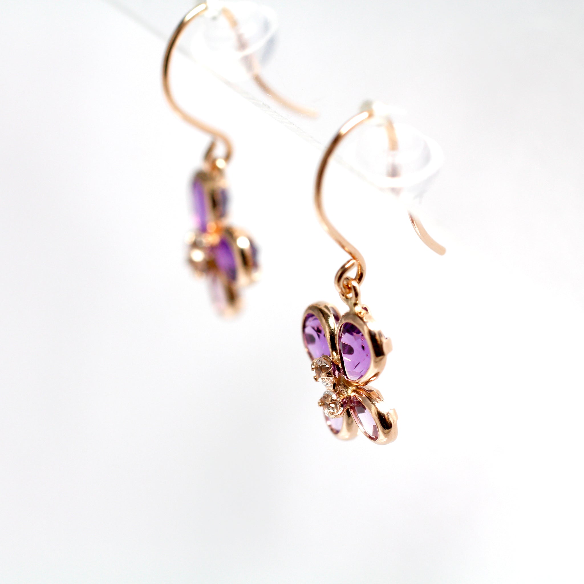 アメシスト/ホワイトトパーズ K10ピアス(蝶モチーフ/2月誕生石)《25V02308》