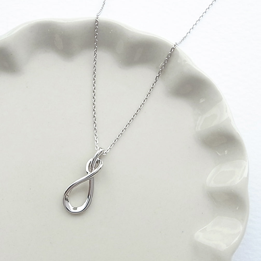 プラチナネックレス《25V02406》