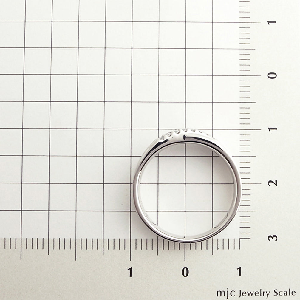 ダイヤモンド プラチナリング(4月誕生石)《25V02409》