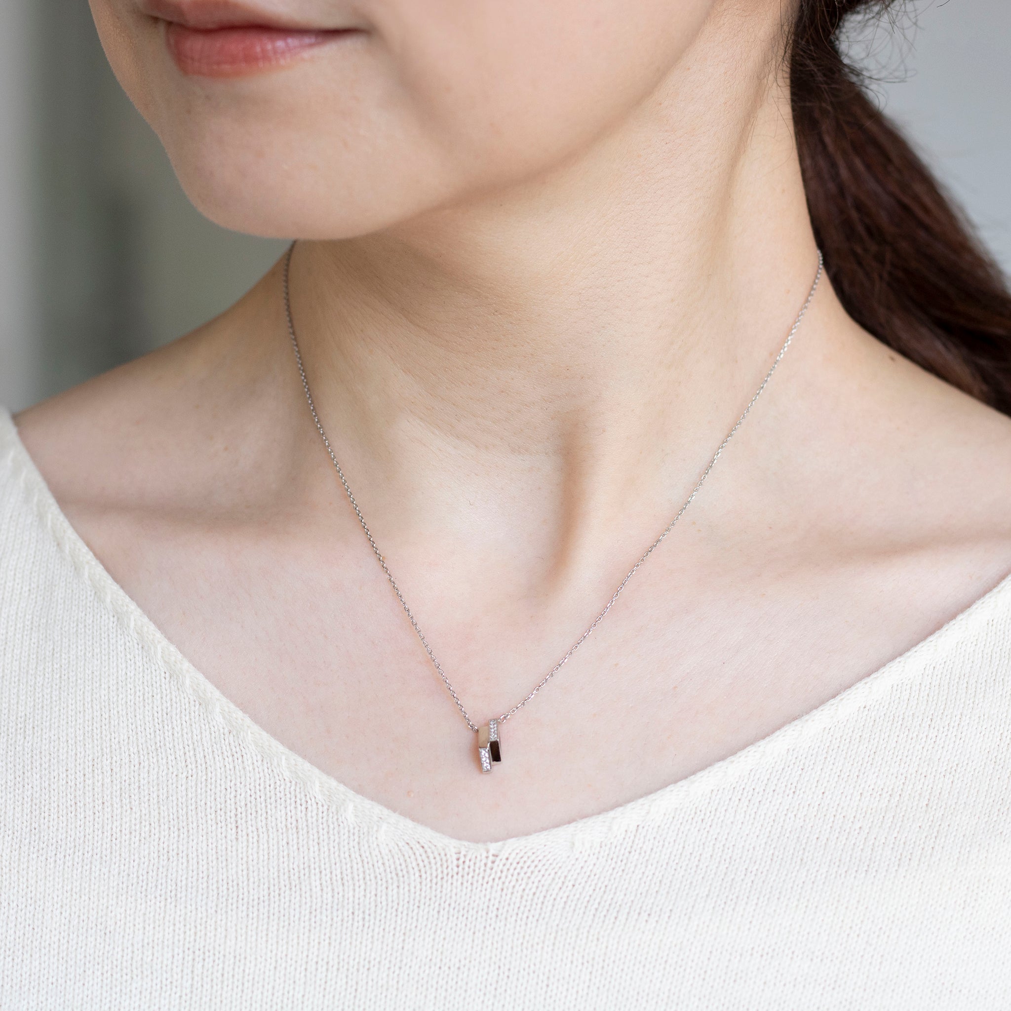 ダイヤモンド プラチナネックレス(4月誕生石)《25V02410》