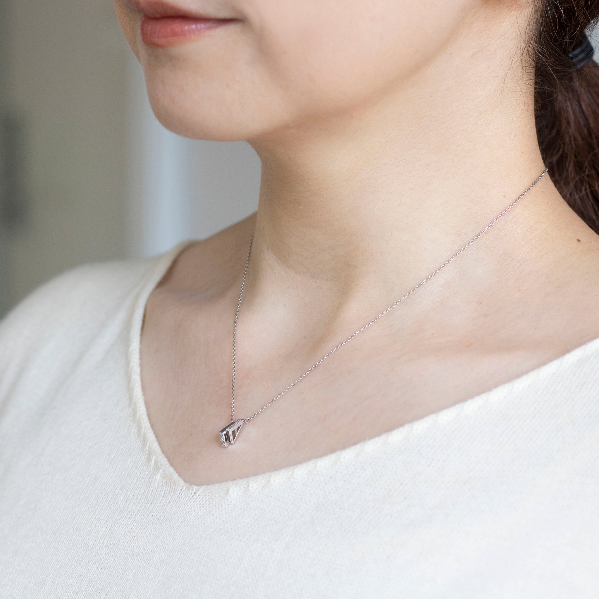 ダイヤモンド プラチナネックレス(4月誕生石)《25V02410》