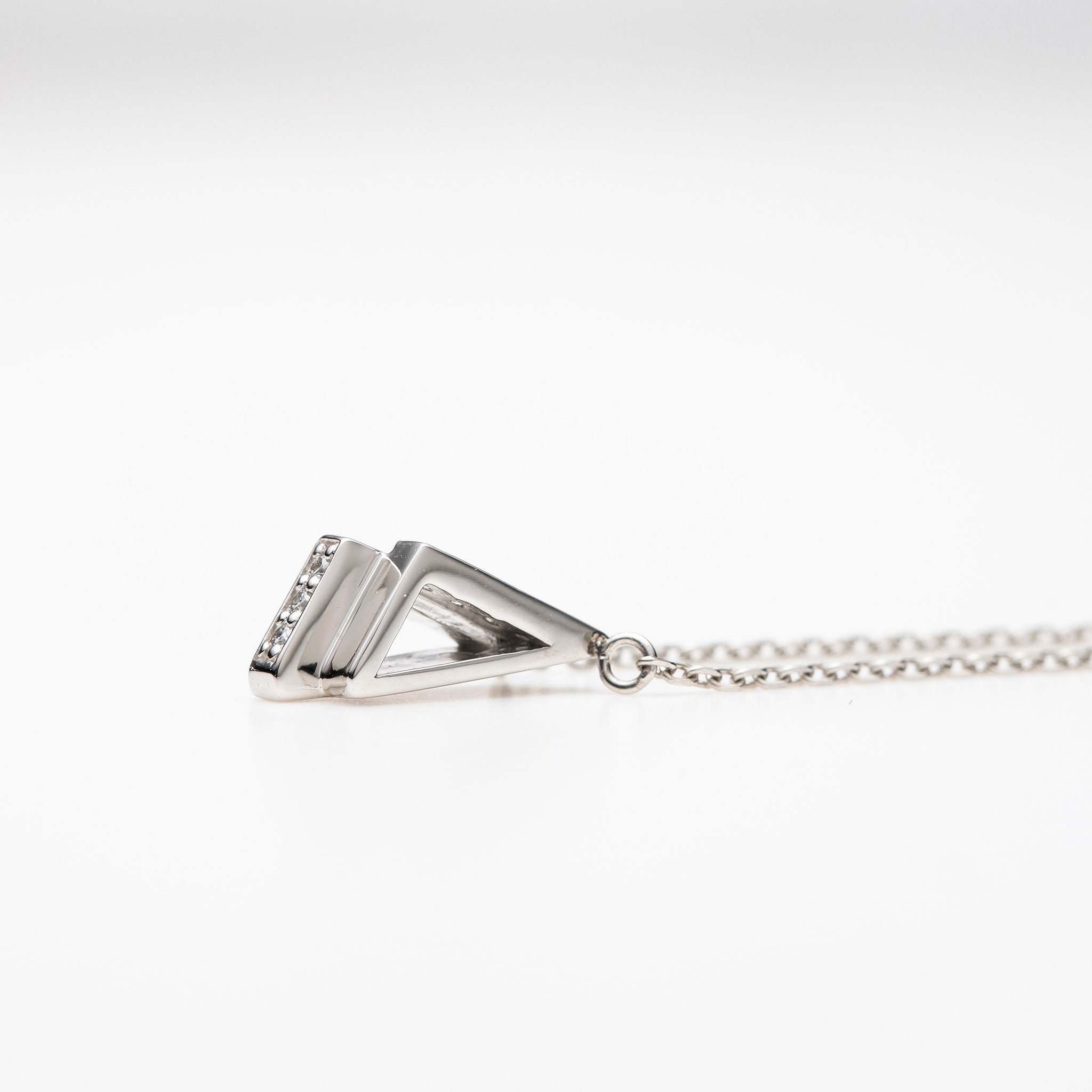 ダイヤモンド プラチナネックレス(4月誕生石)《25V02410》