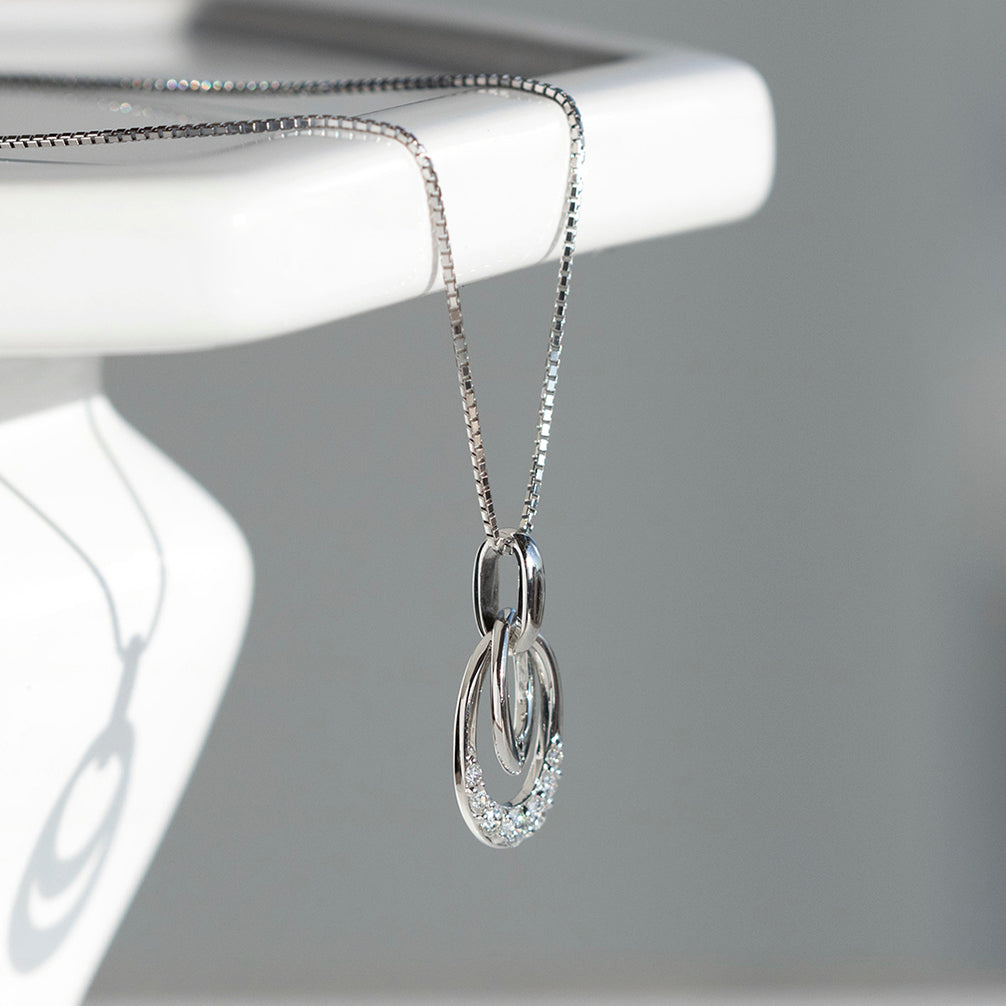 ダイヤモンド プラチナネックレス(4月誕生石)《25V02501》