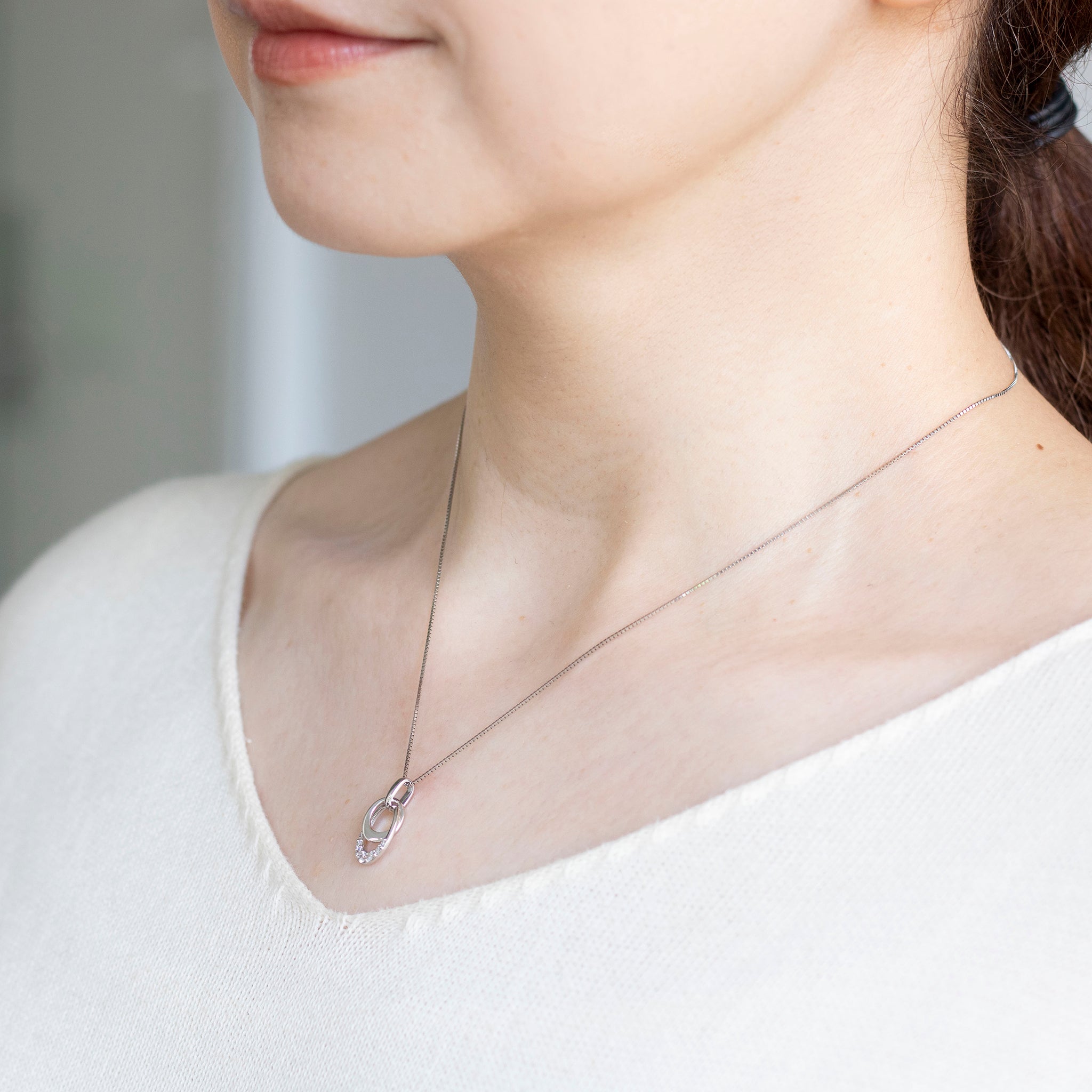 ダイヤモンド プラチナネックレス(4月誕生石)《25V02501》