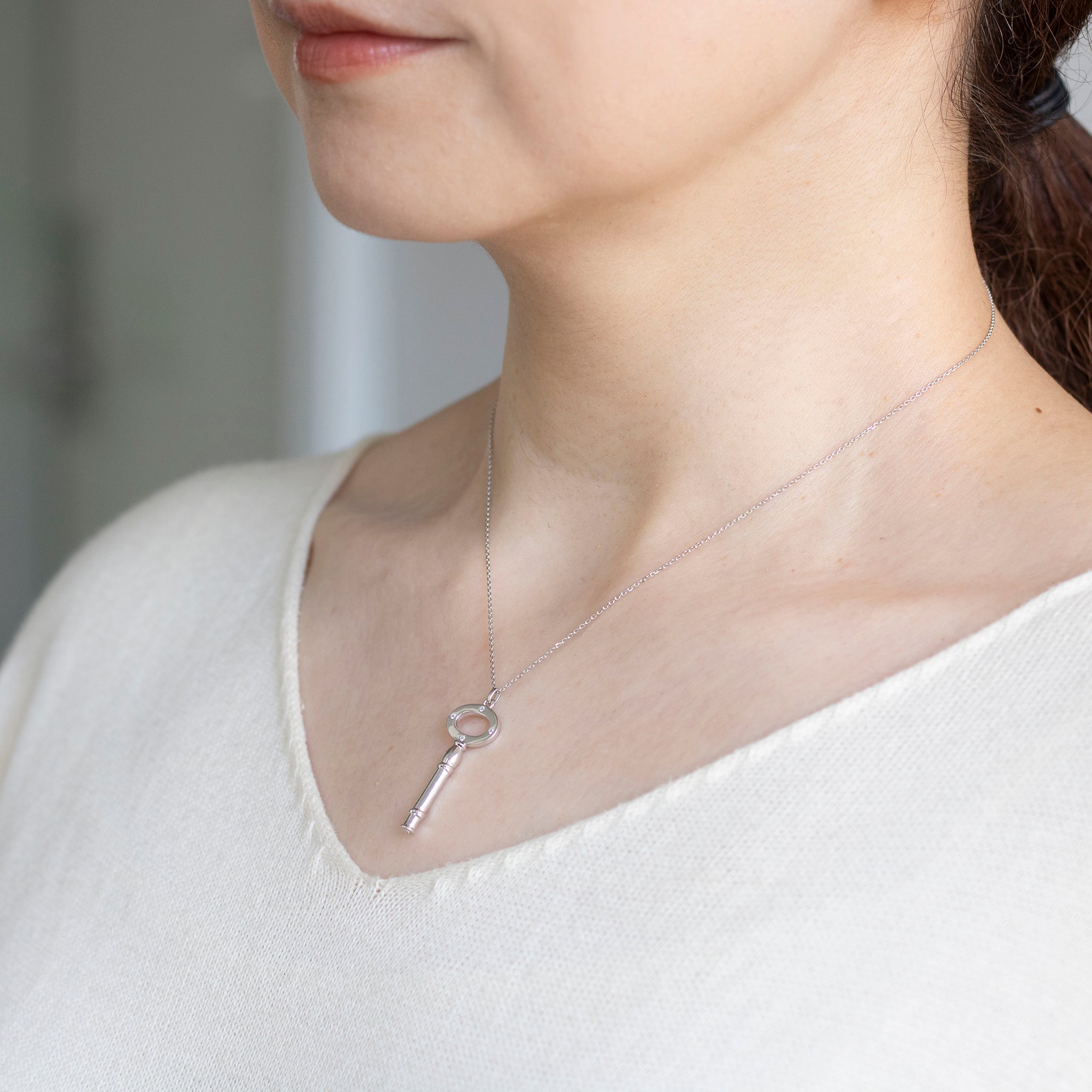 ダイヤモンド プラチナネックレス(鍵モチーフ/ホイッスル付)《25V02504》