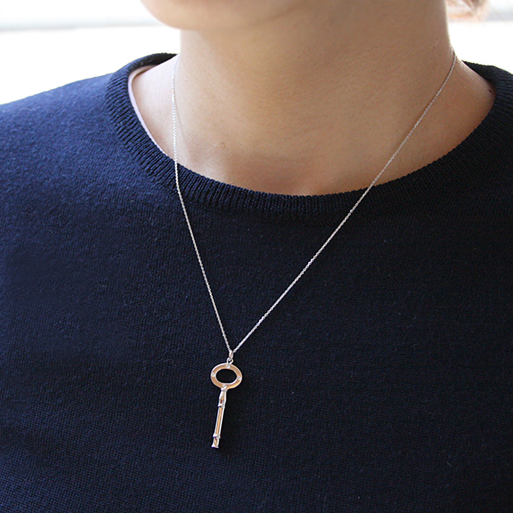 ダイヤモンド プラチナネックレス(鍵モチーフ/ホイッスル付)《25V02504》